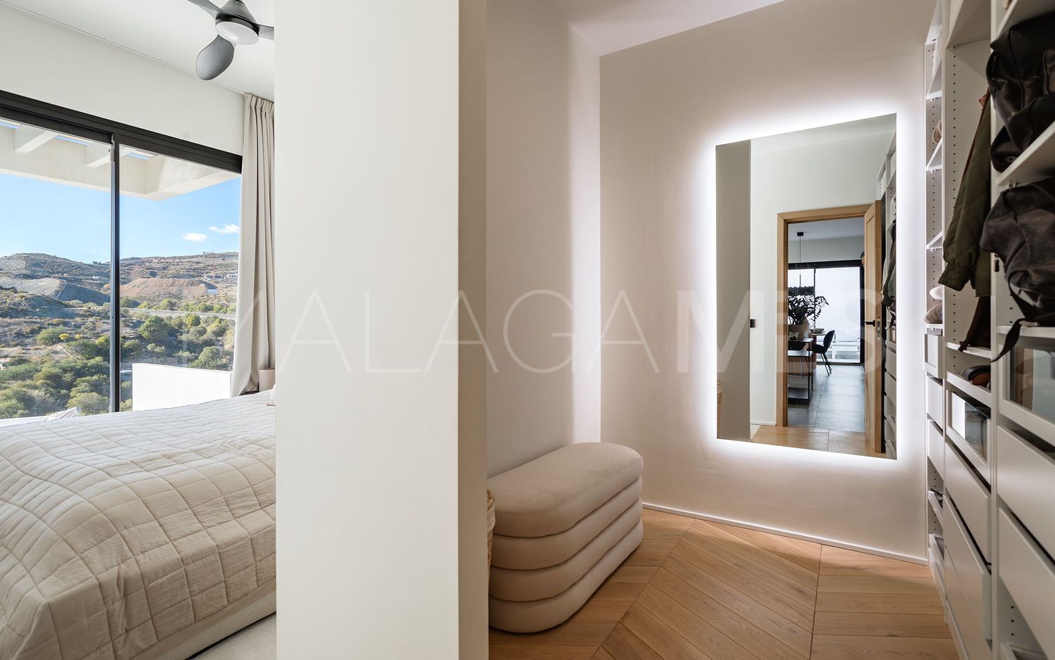 Buy Benahavis house with 5 bedrooms