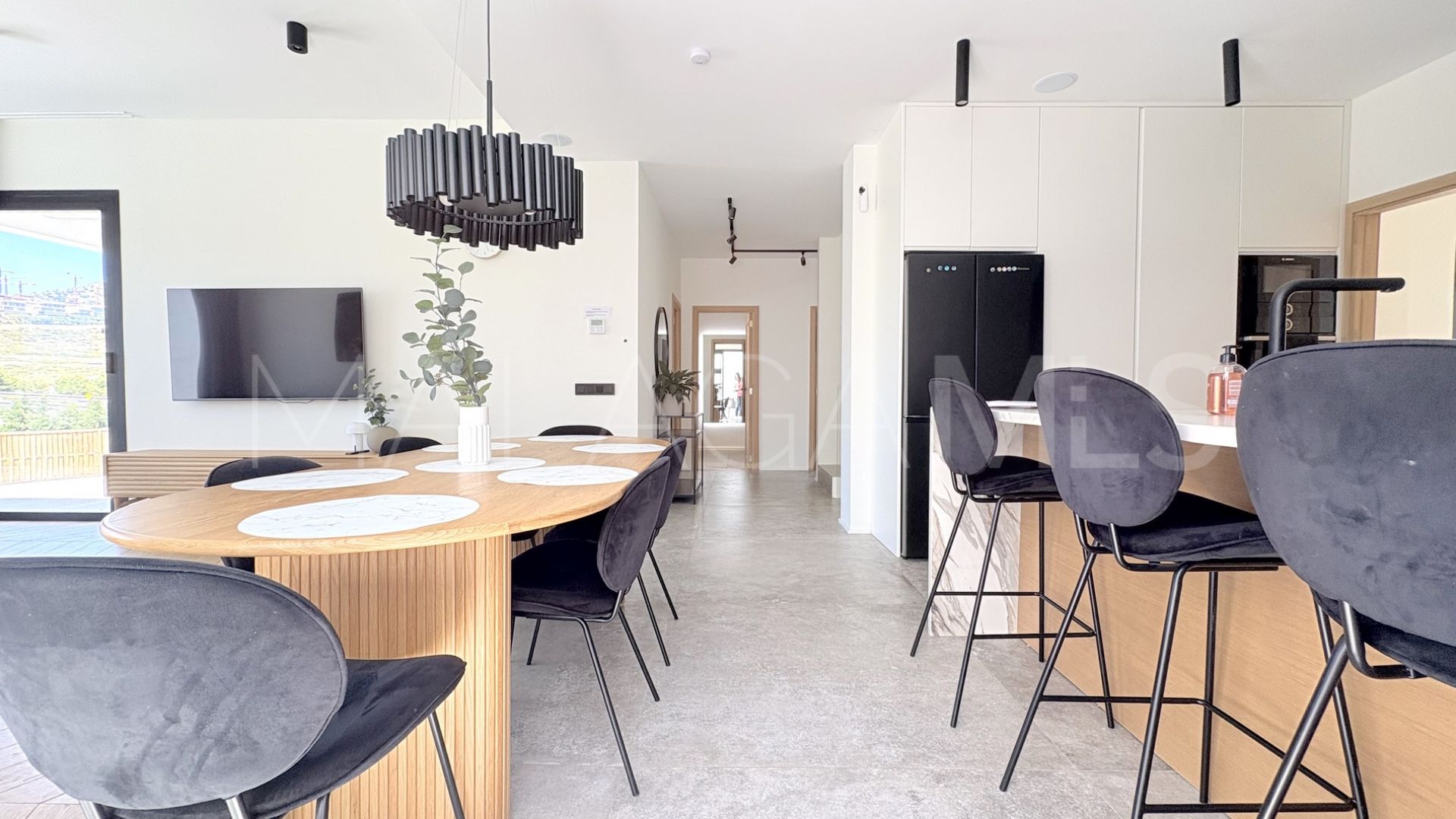 Buy Benahavis house with 5 bedrooms