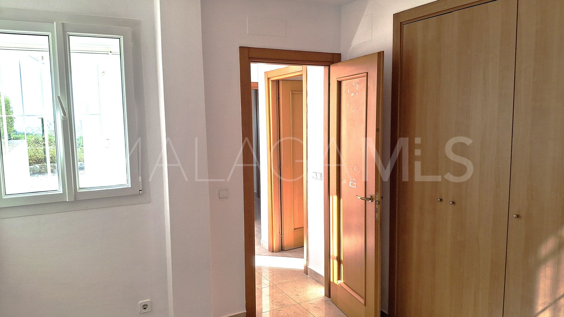 For sale ground floor apartment in Manilva