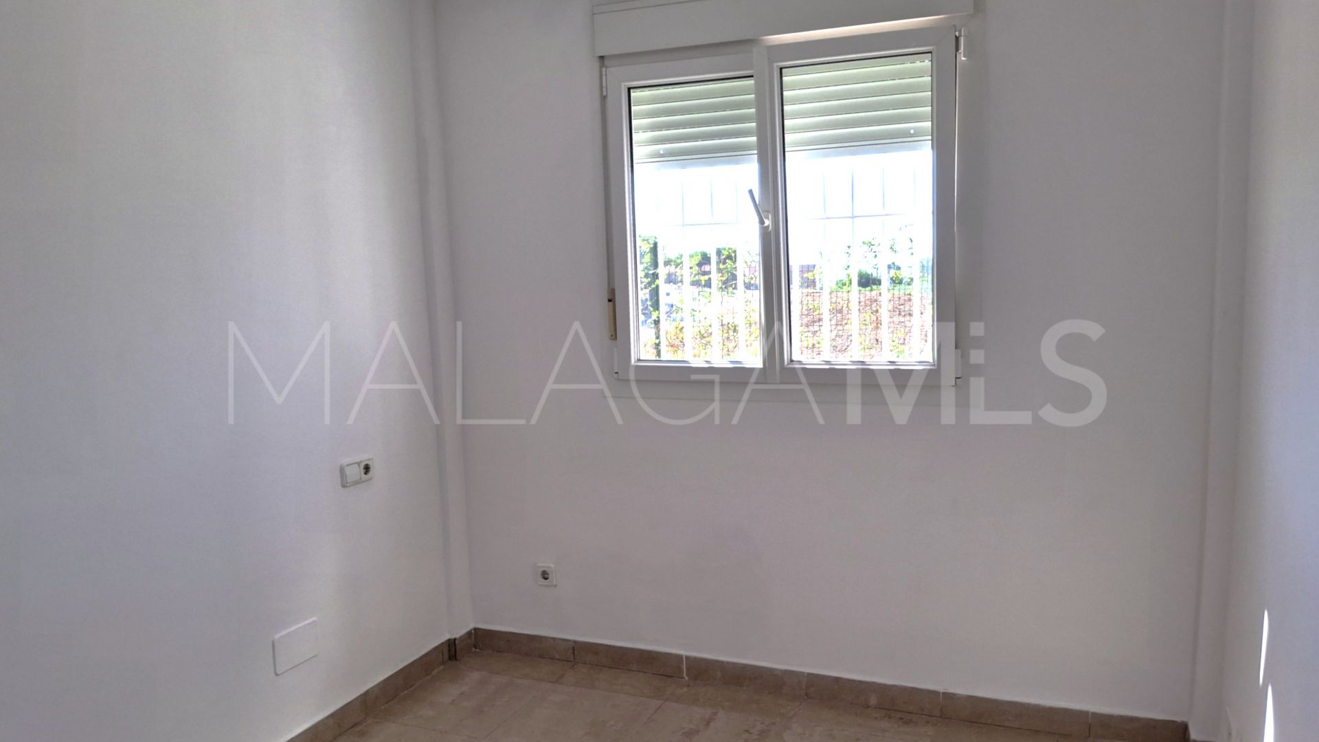 For sale ground floor apartment in Manilva