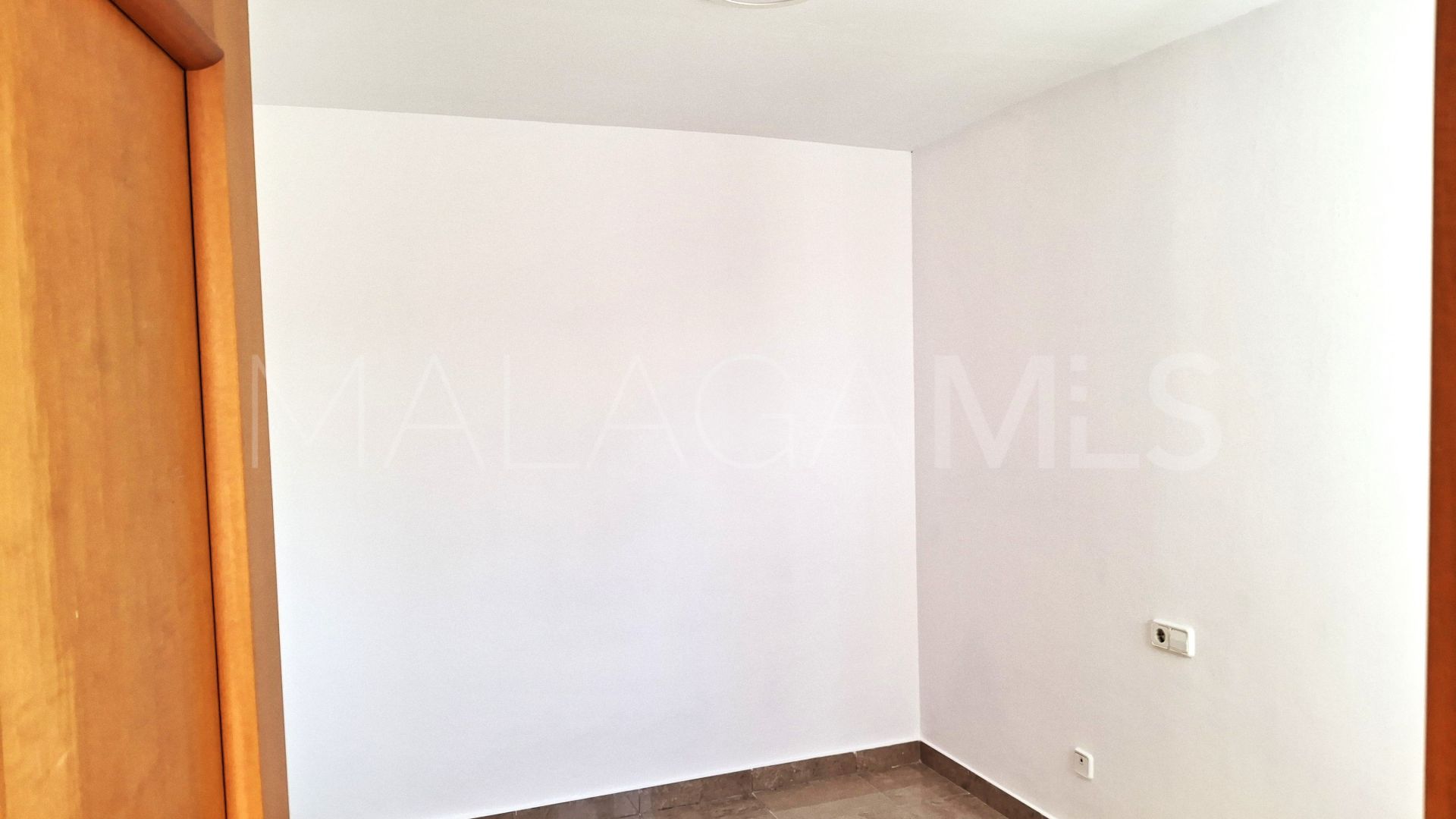 For sale ground floor apartment in Manilva