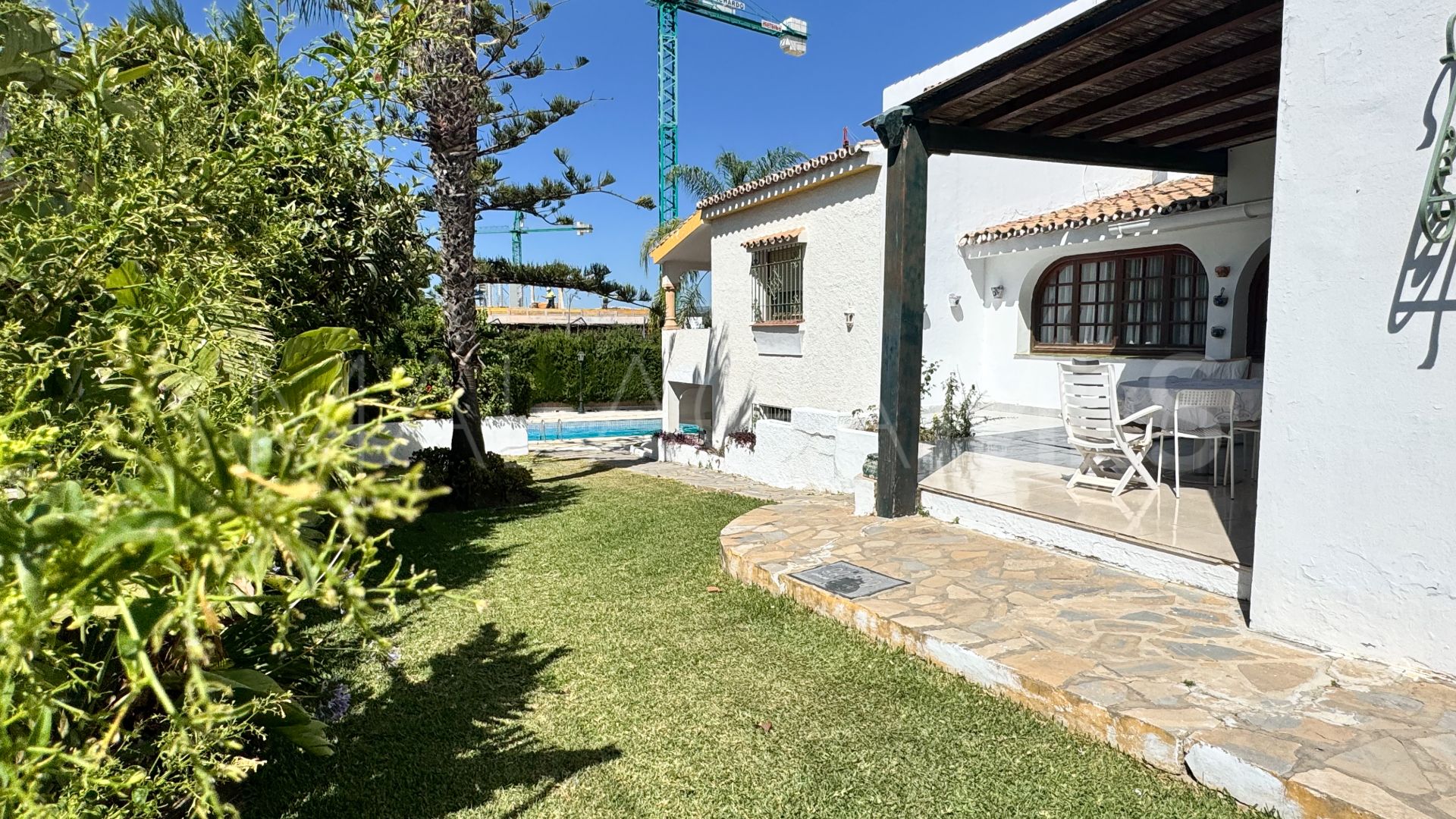 Villa for sale in Estepona Westen