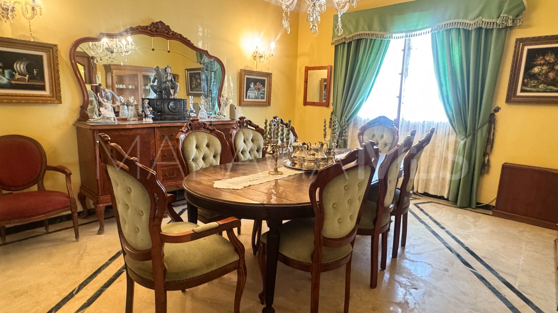 Villa for sale in Estepona Westen