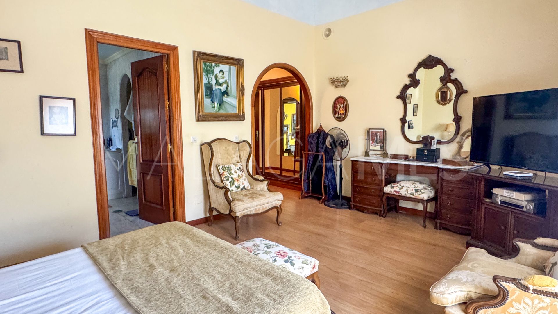 Villa for sale in Estepona Westen