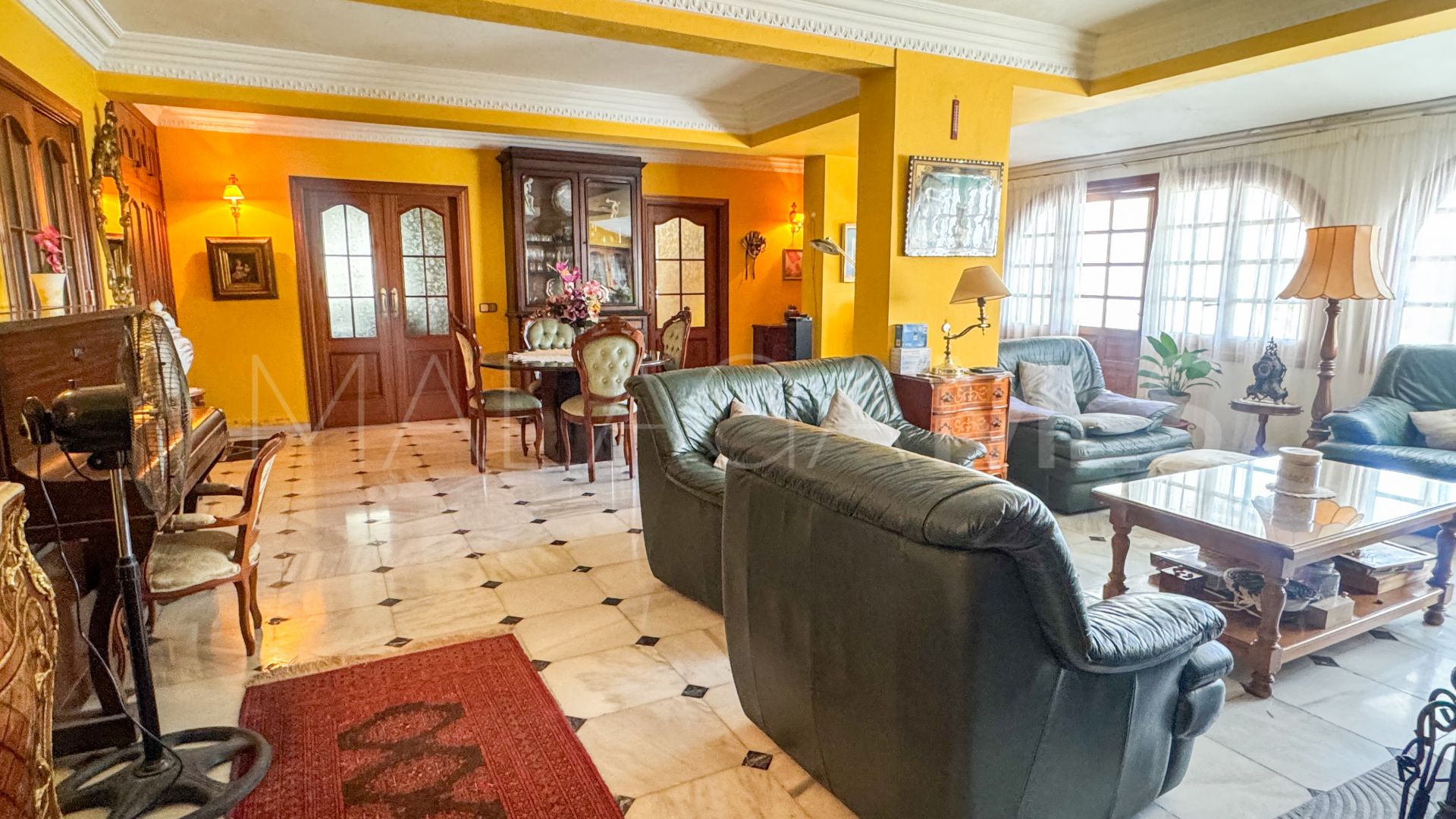 Villa for sale in Estepona Westen