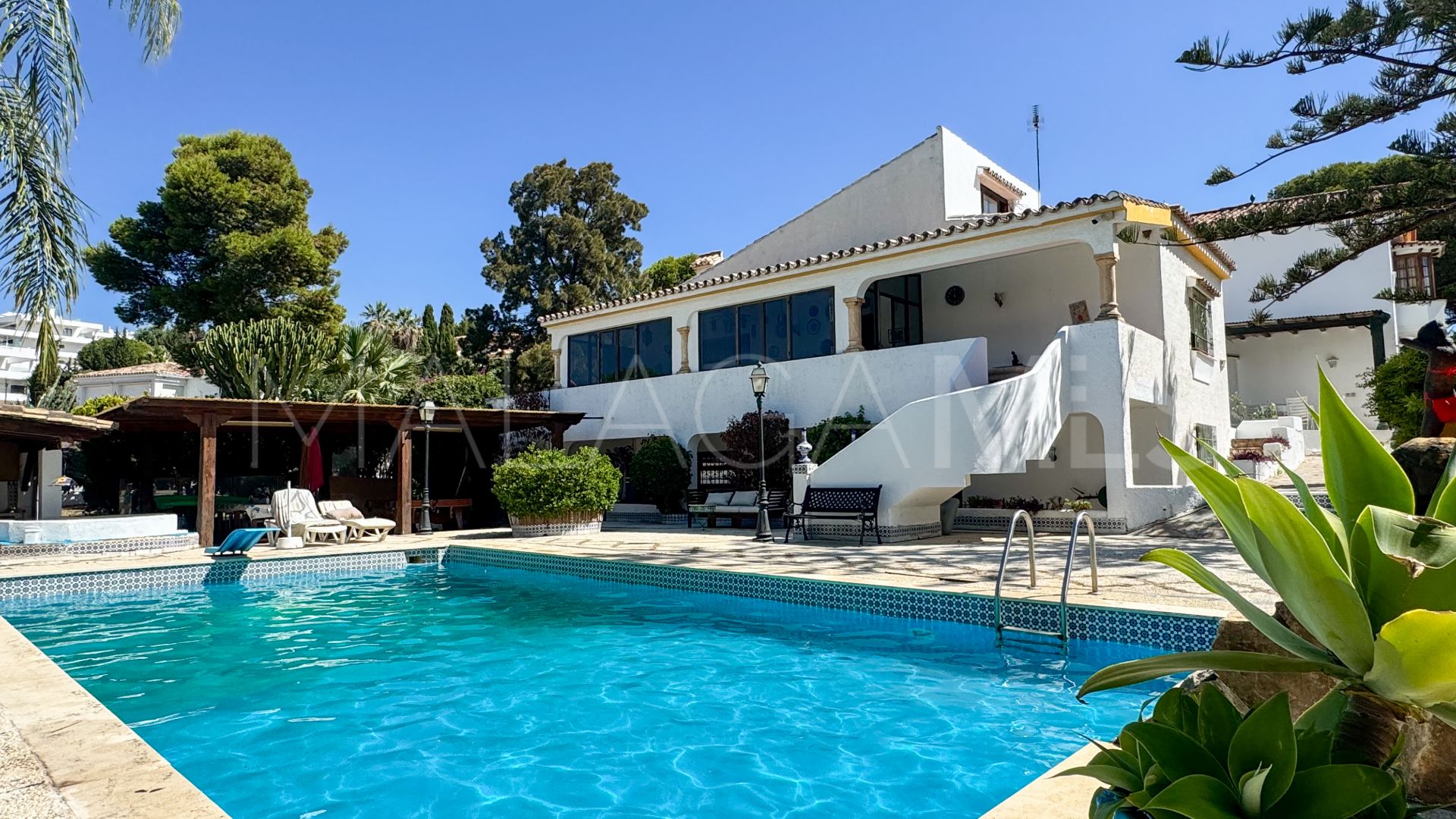 Villa for sale in Estepona Westen