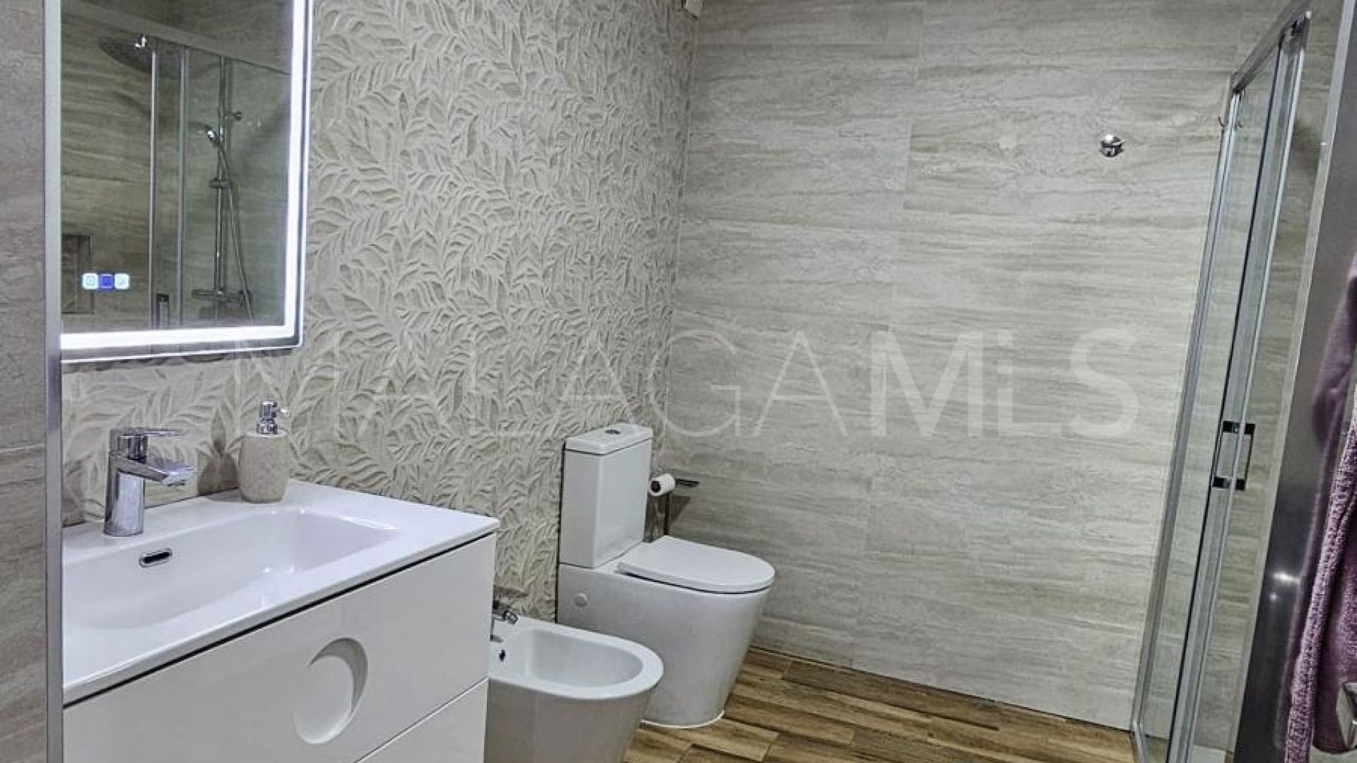 Radhus for sale in Coin Centro