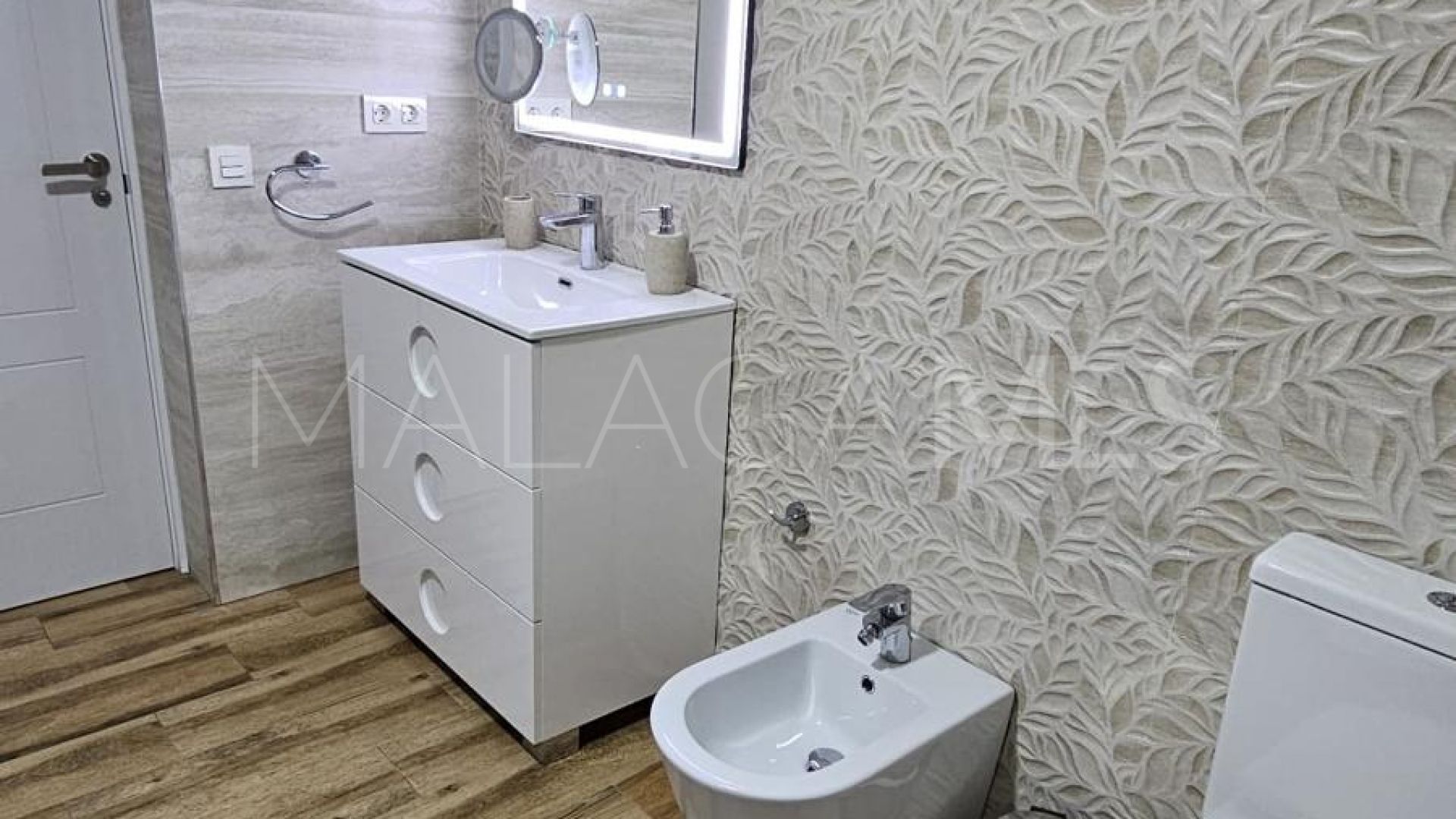Radhus for sale in Coin Centro