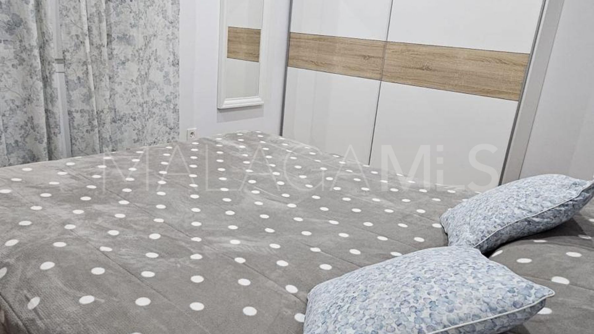 Radhus for sale in Coin Centro