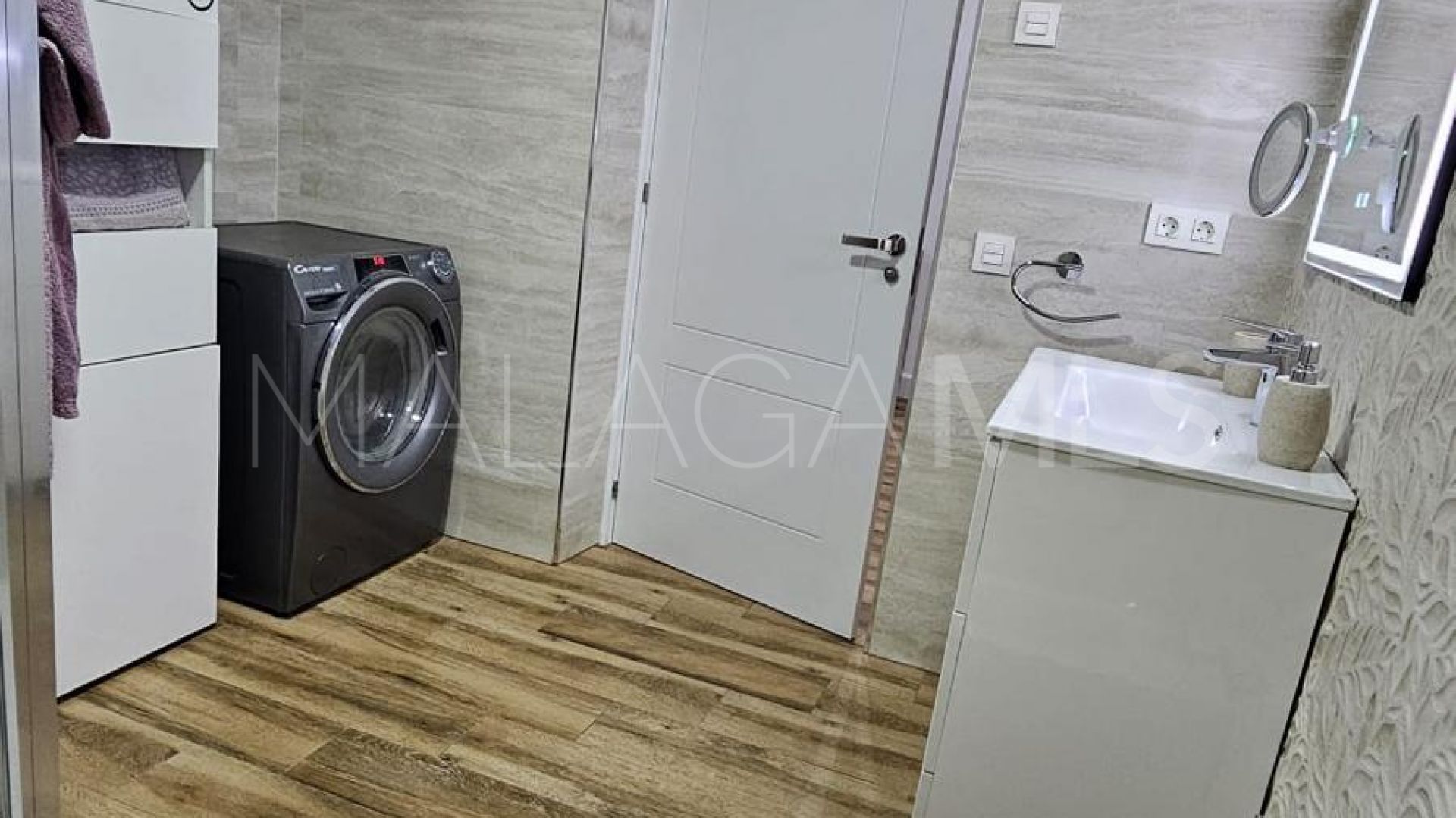 Radhus for sale in Coin Centro