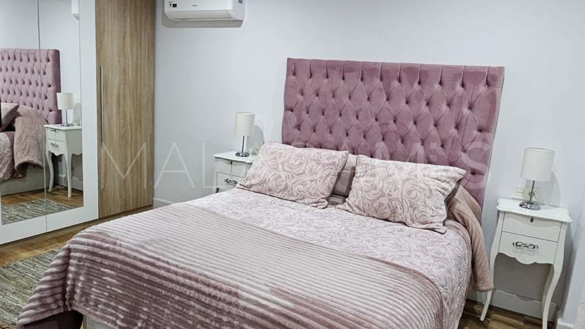 Radhus for sale in Coin Centro