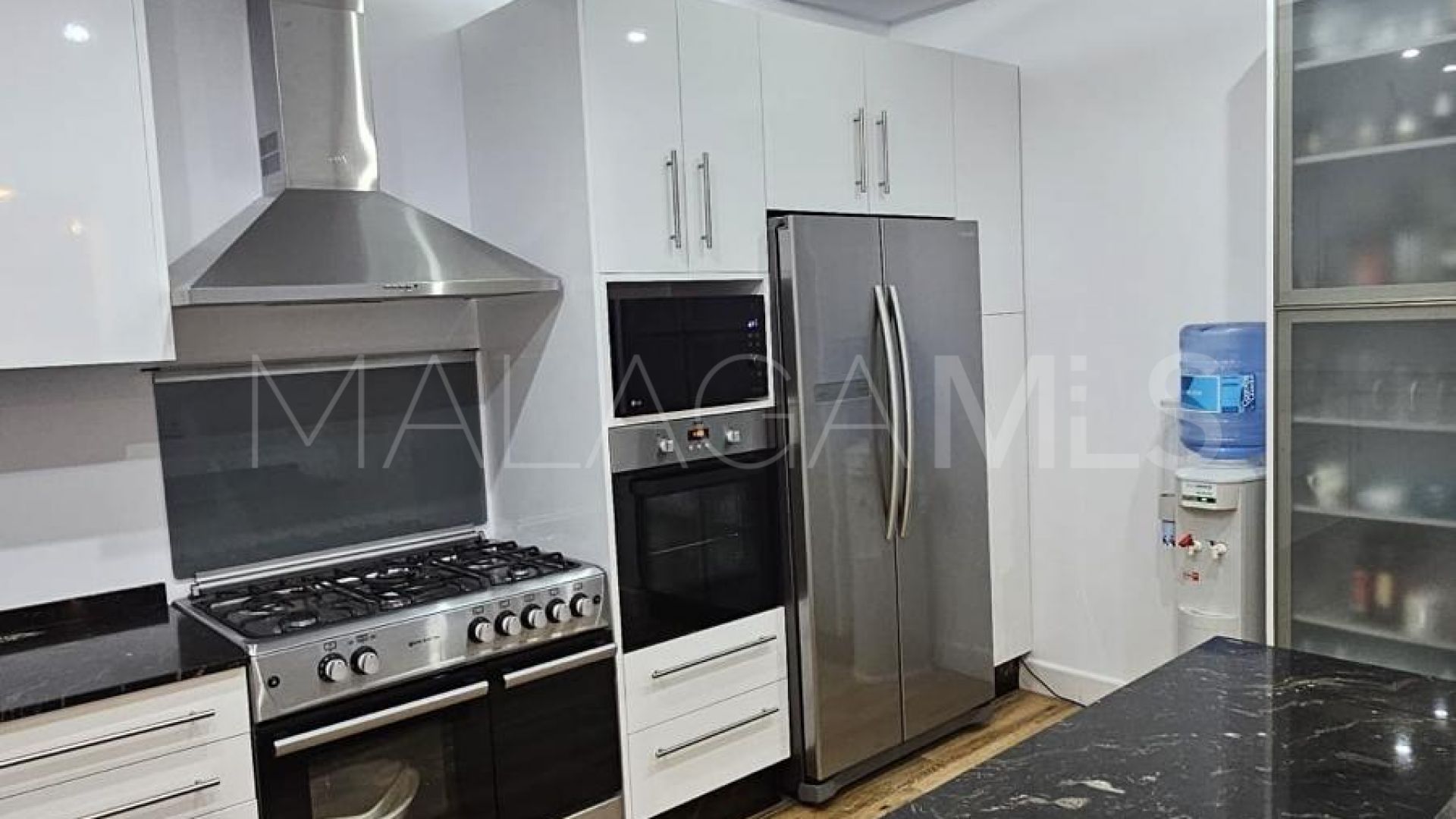Radhus for sale in Coin Centro