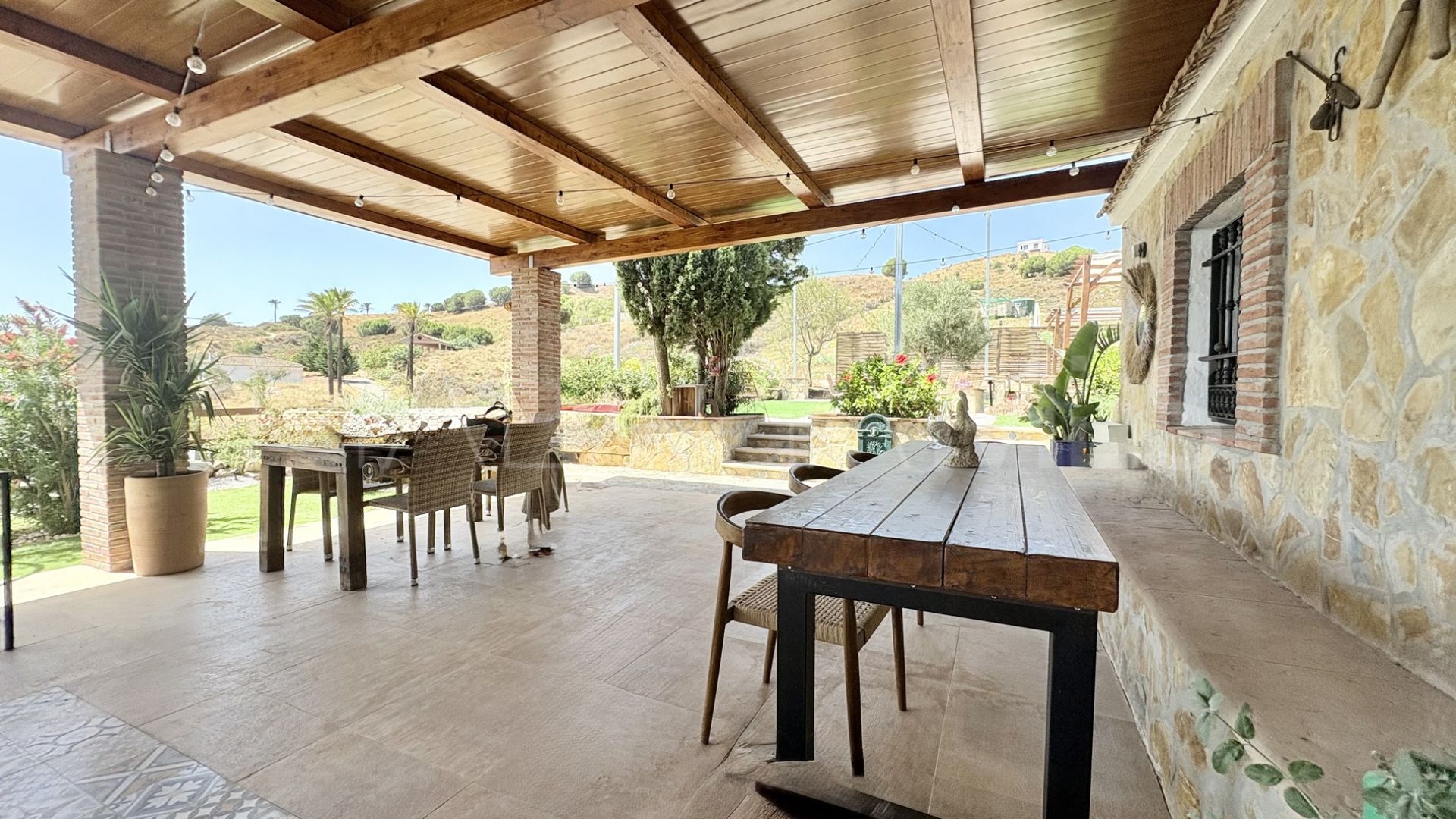 Finca for sale in Cala de Mijas