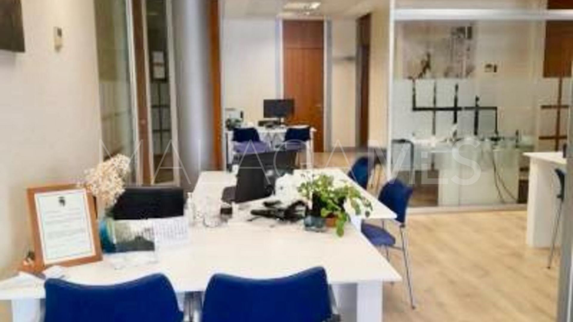 Office units for sale in Coin