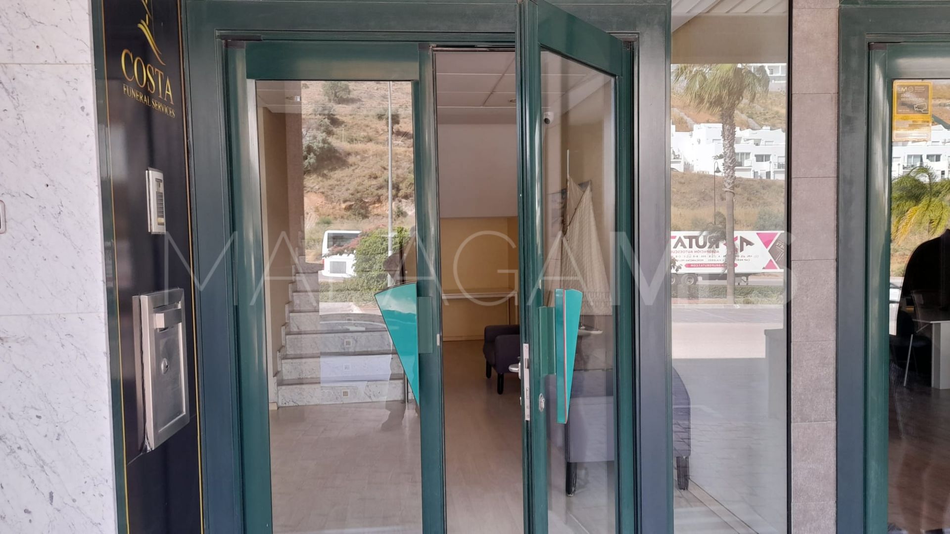 Office units for sale in Coin