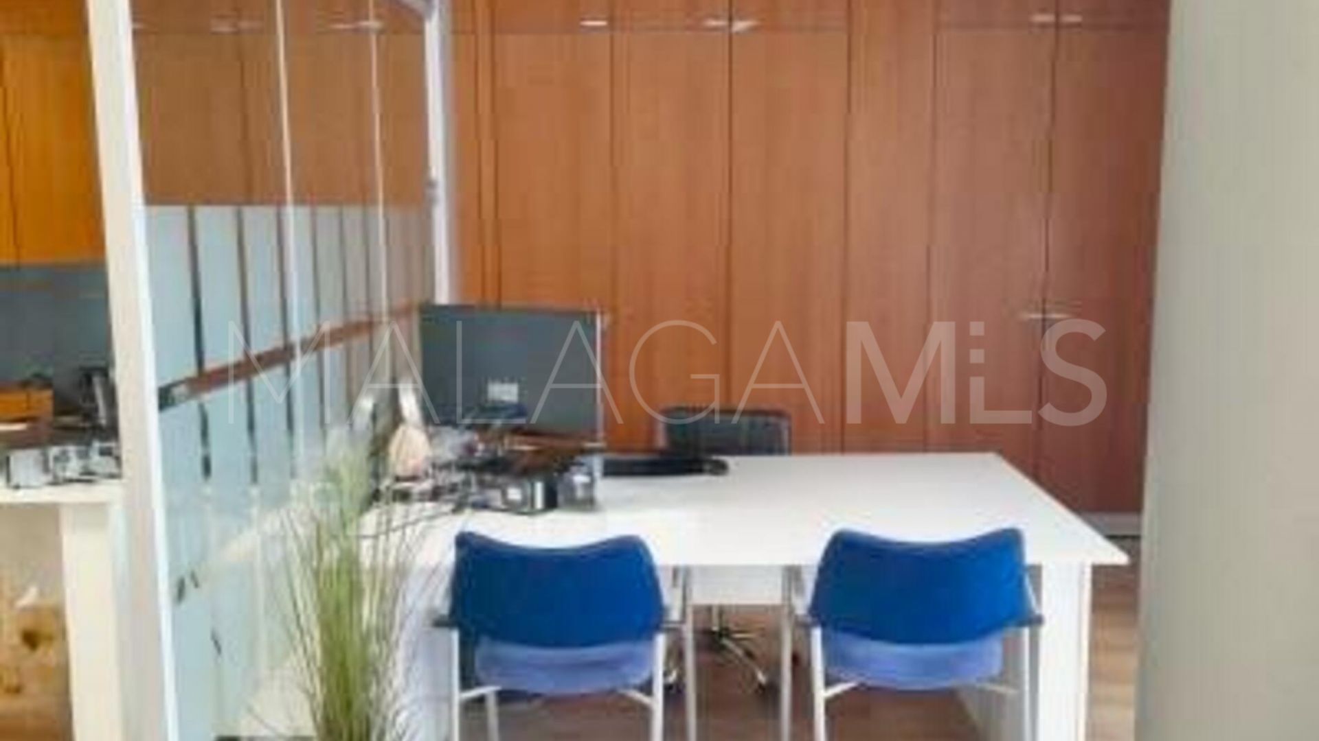 Office units for sale in Coin