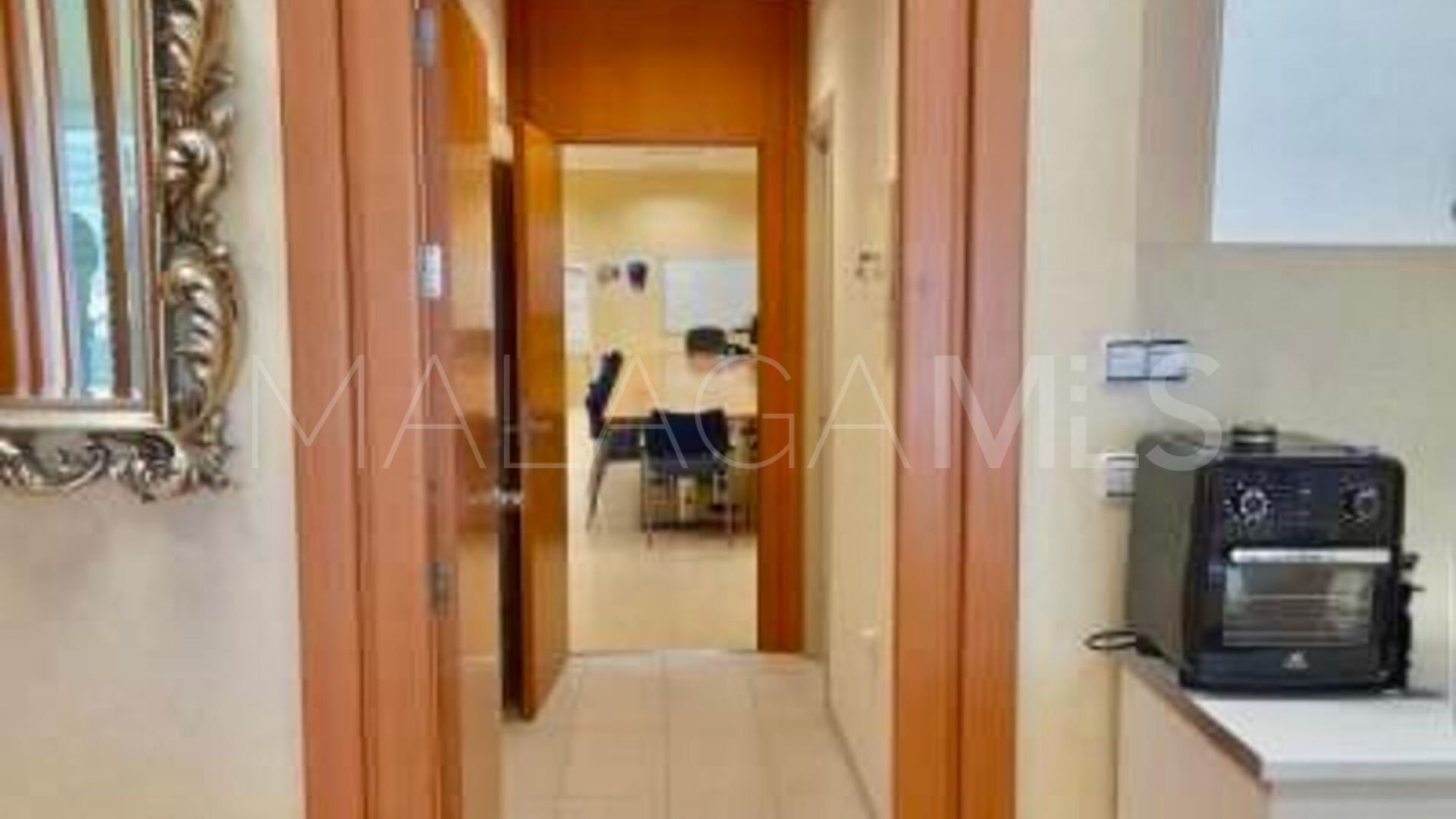 Office units for sale in Coin