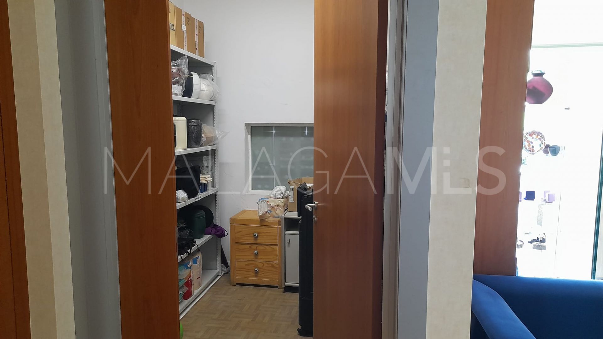 Office units for sale in Coin