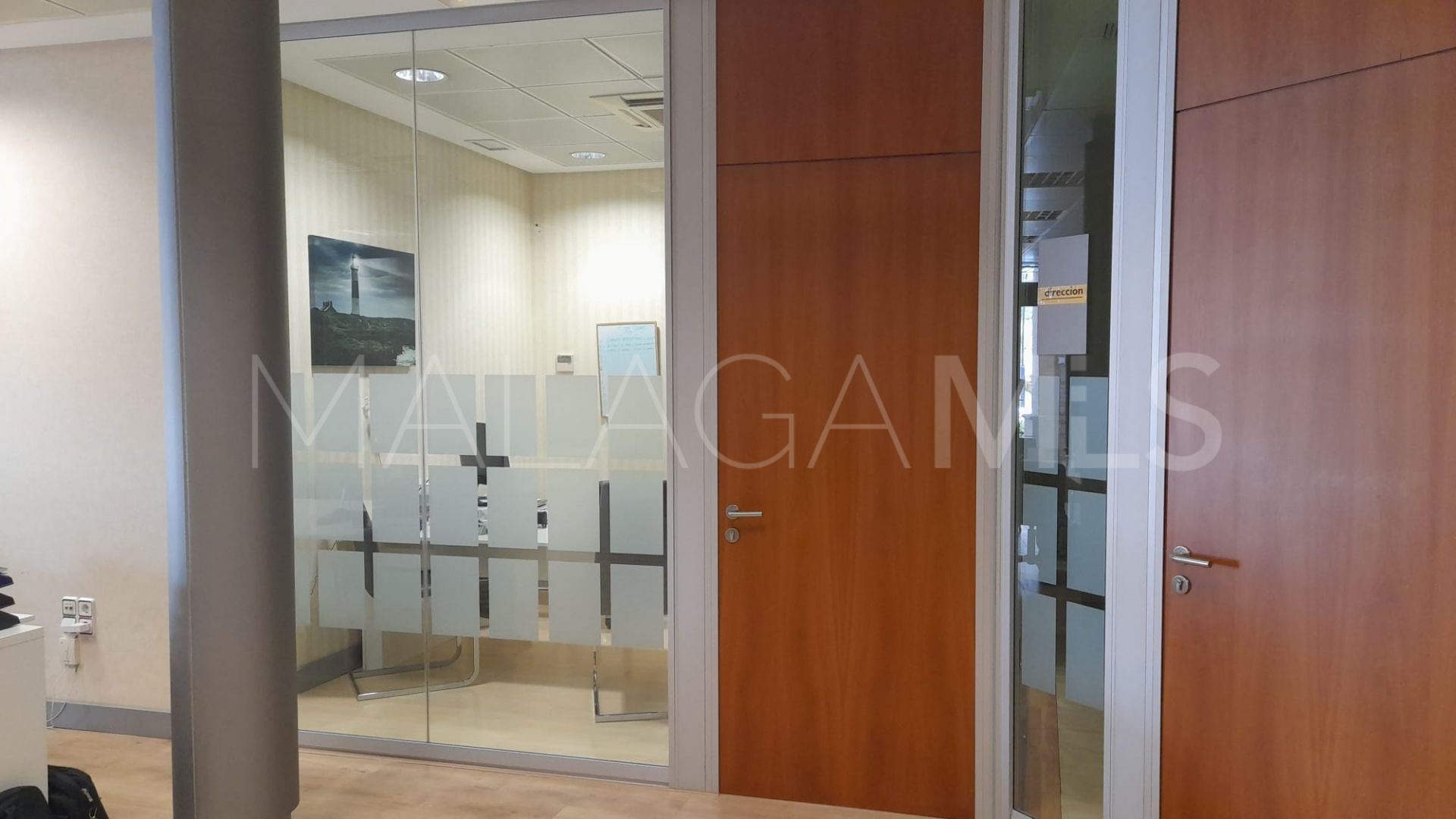 Office units for sale in Coin