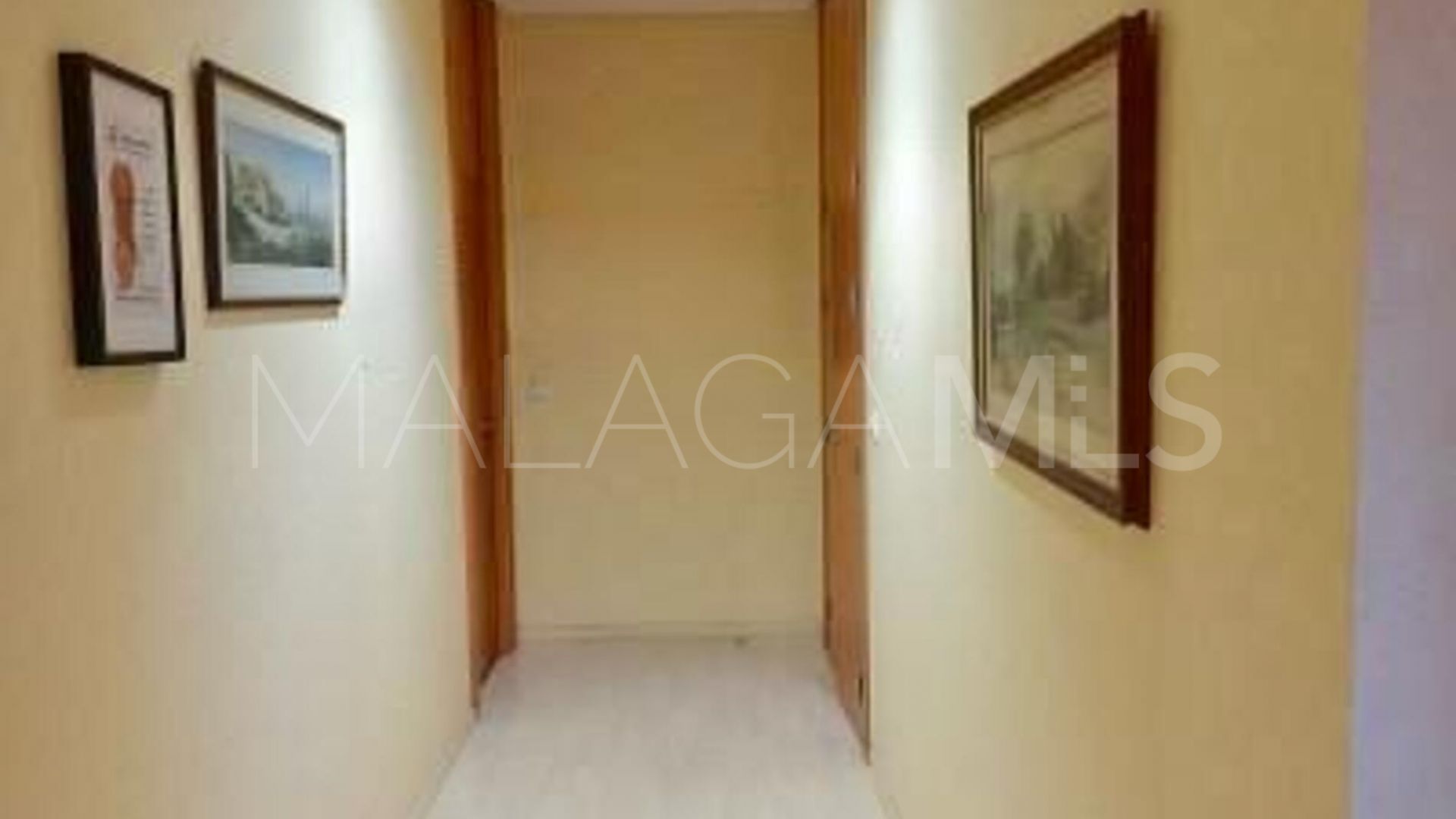 Office units for sale in Coin