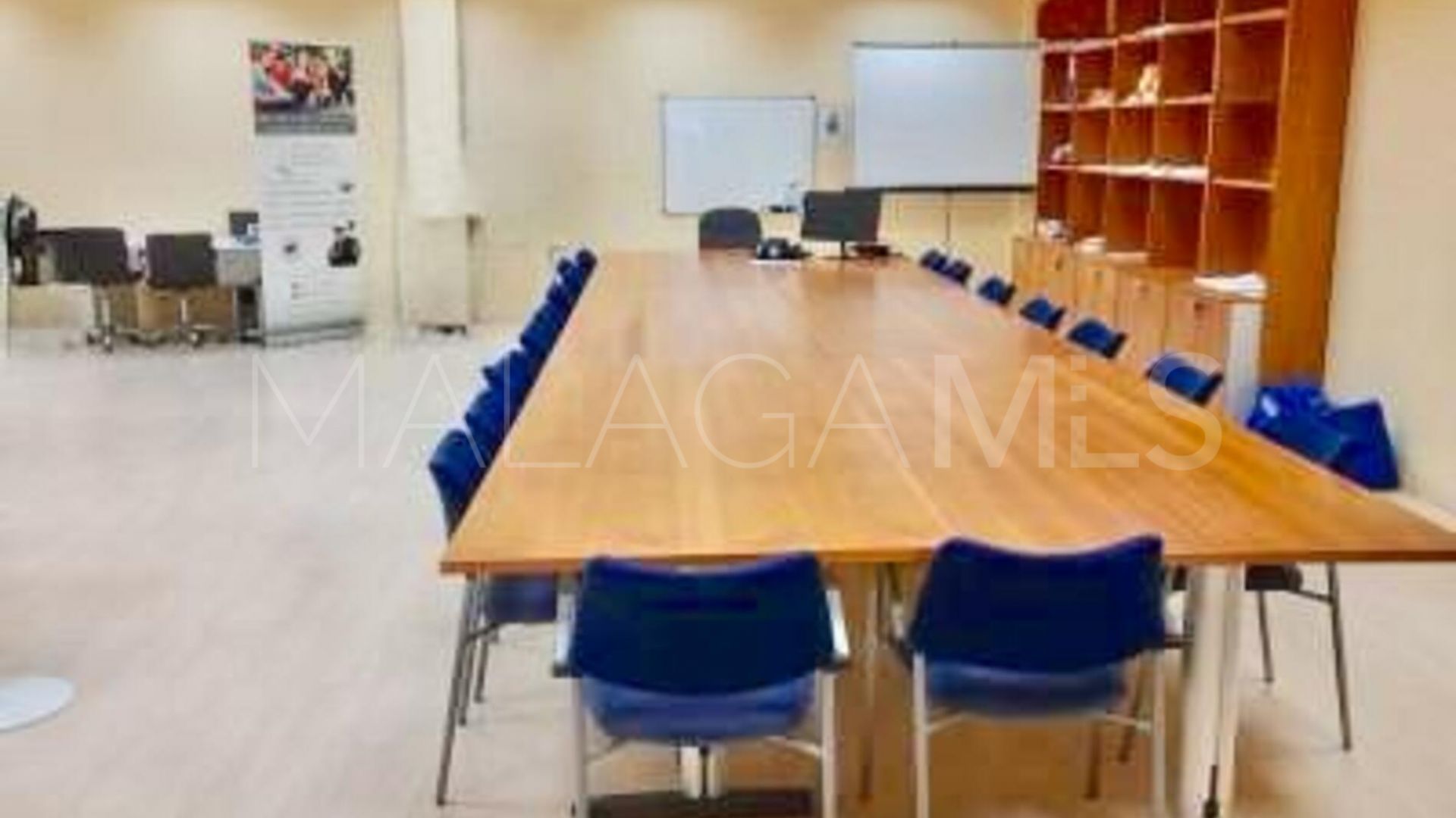 Office units for sale in Coin