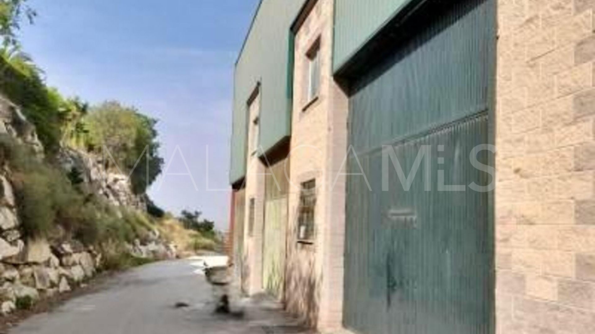 Office units for sale in Coin
