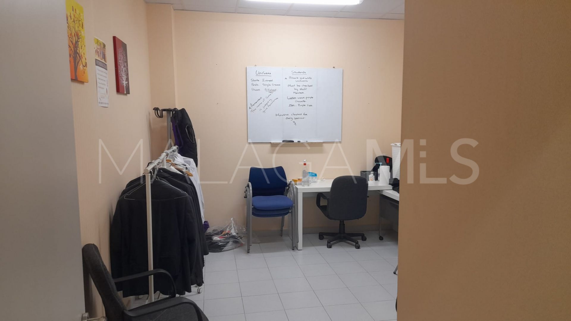 Office units for sale in Coin