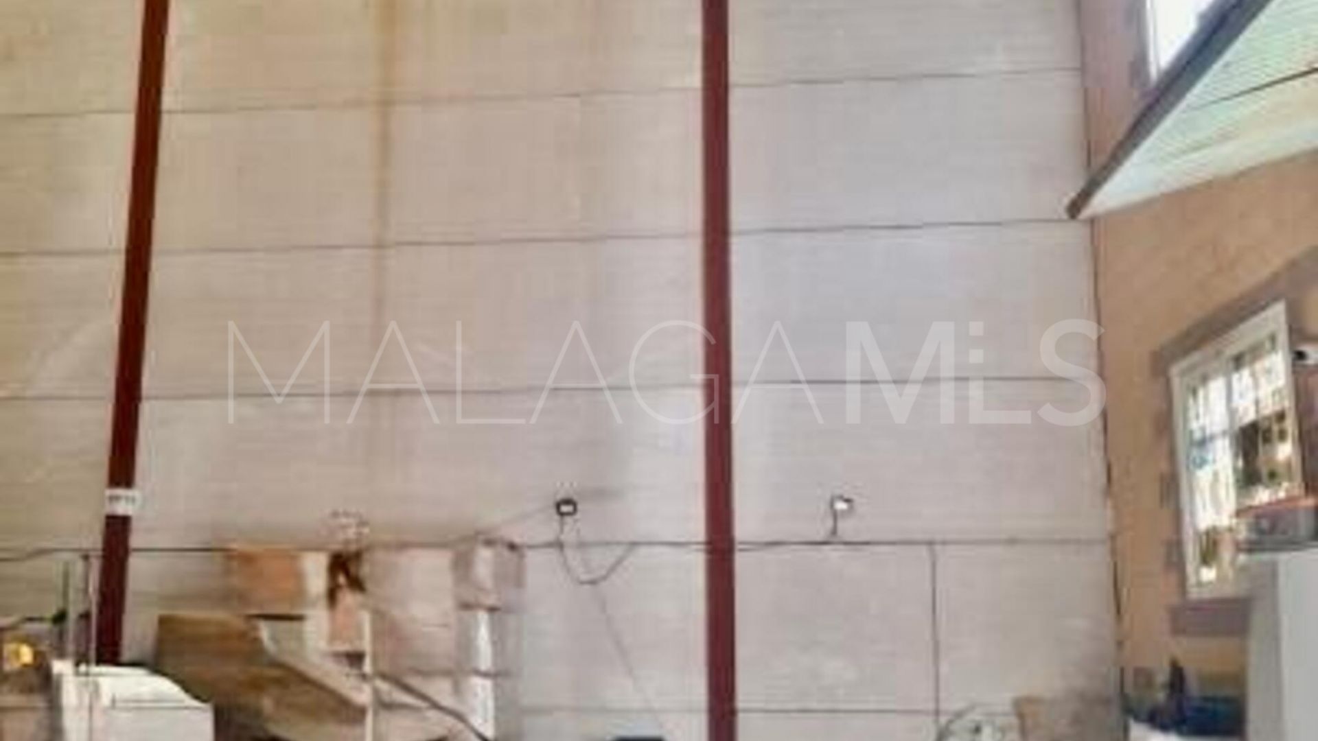 Office units for sale in Coin