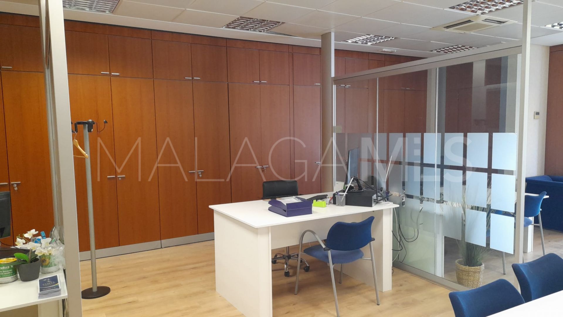 Office units for sale in Coin