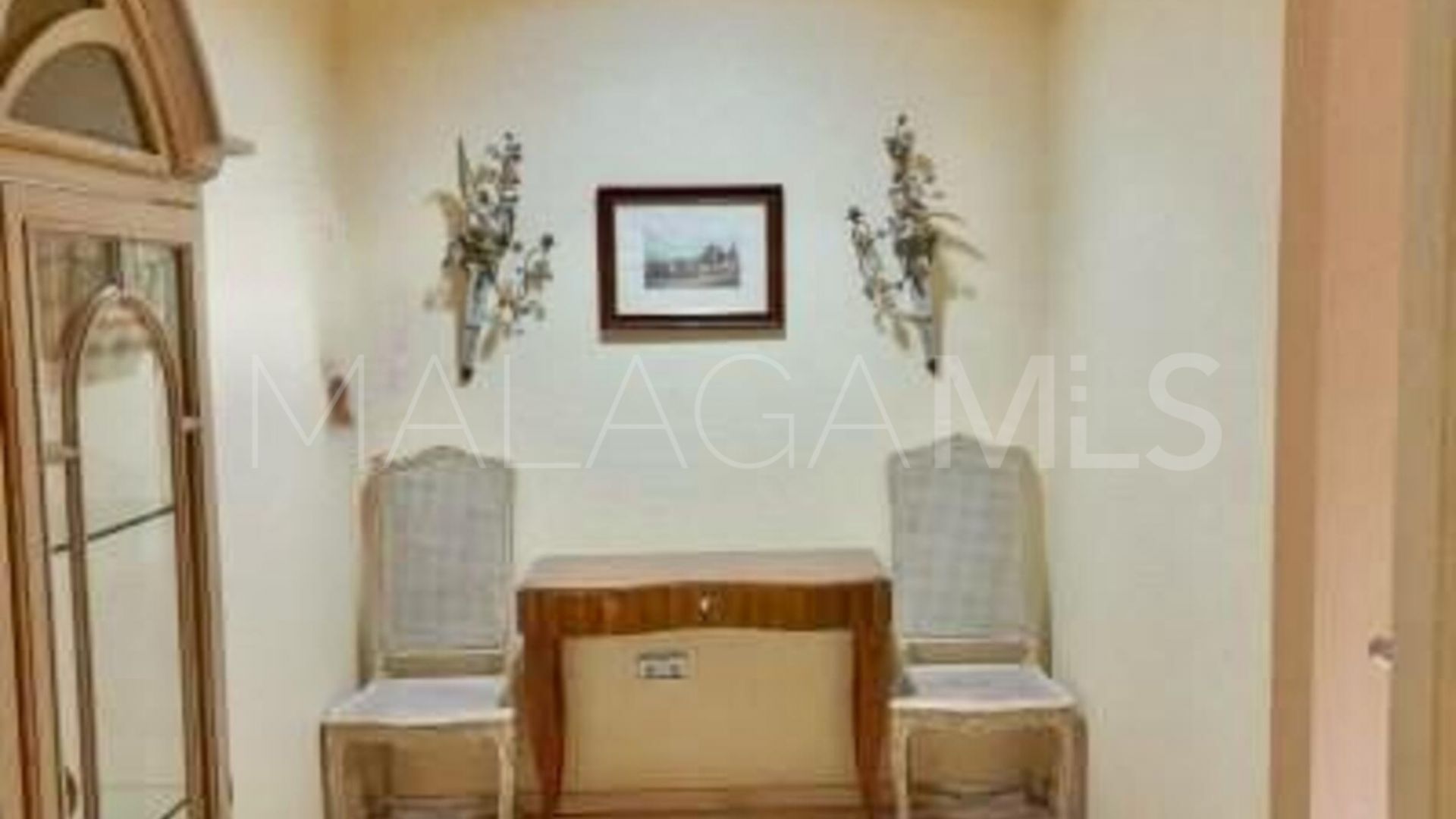 Office units for sale in Coin