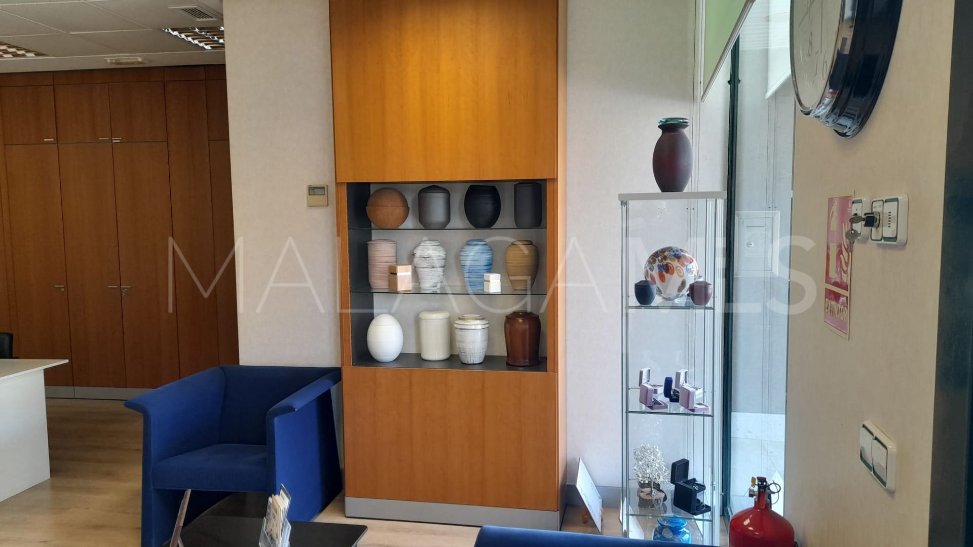 Office units for sale in Coin