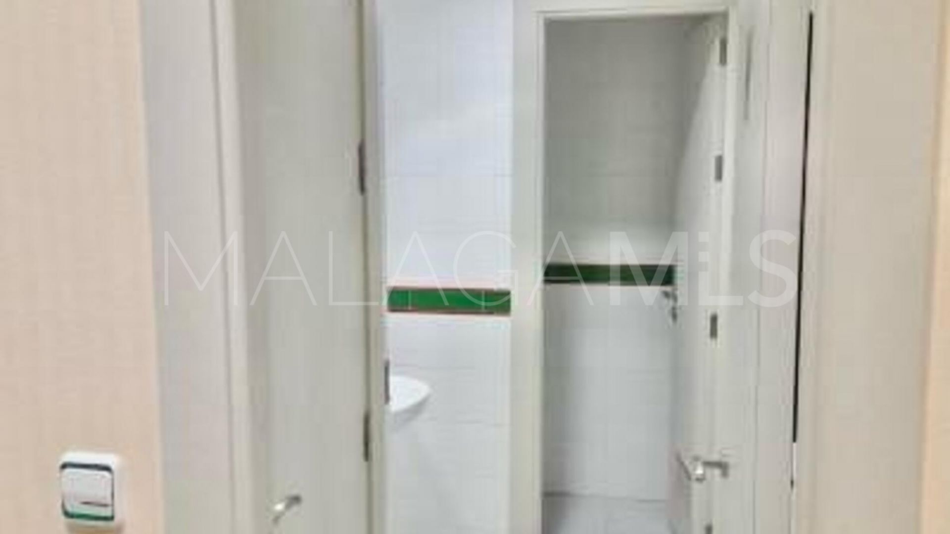 Office units for sale in Coin