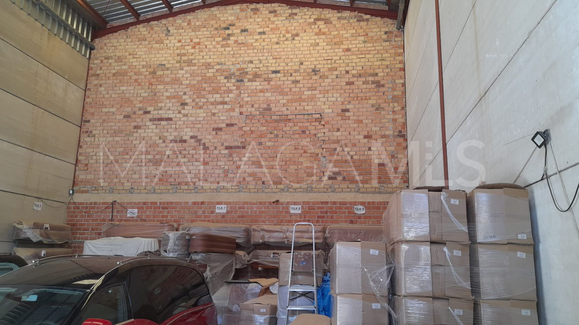 Office units for sale in Coin
