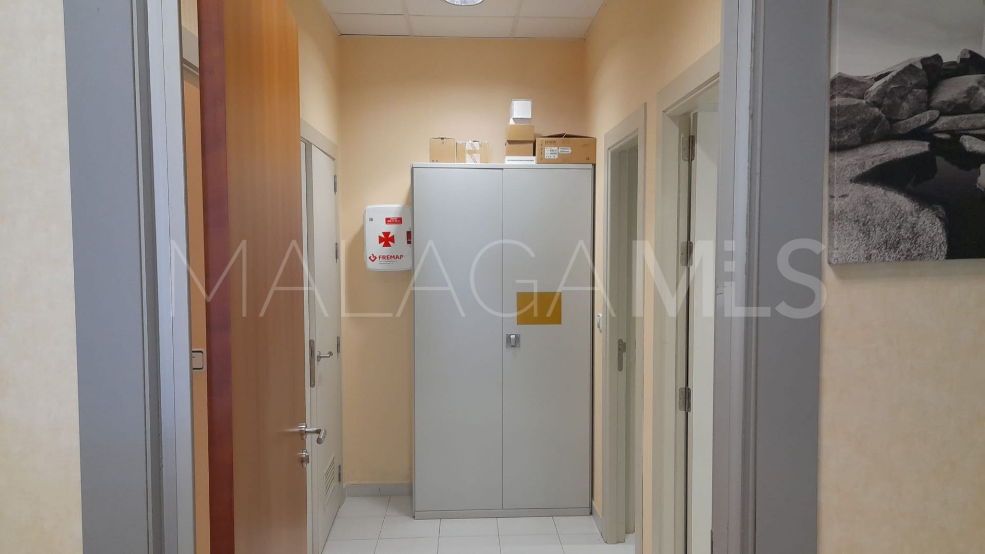 Office units for sale in Coin