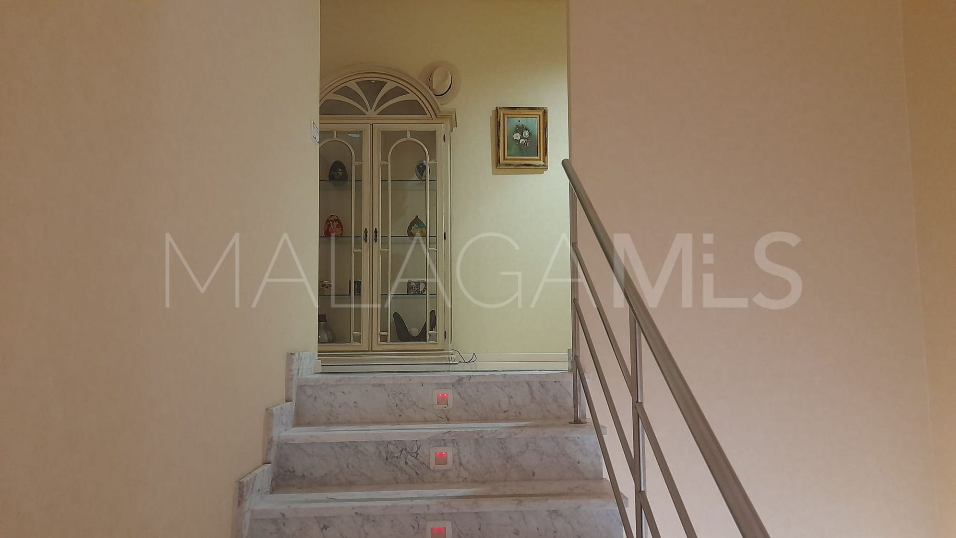 Office units for sale in Coin