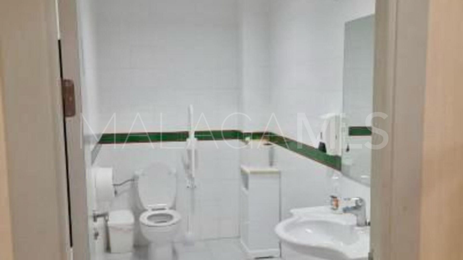 Office units for sale in Coin