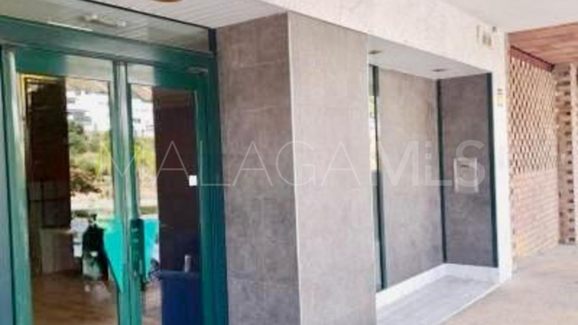 Office units for sale in Coin