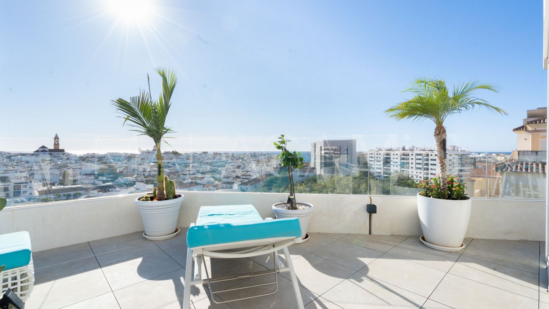 3 bedrooms apartment in Estepona Town for sale