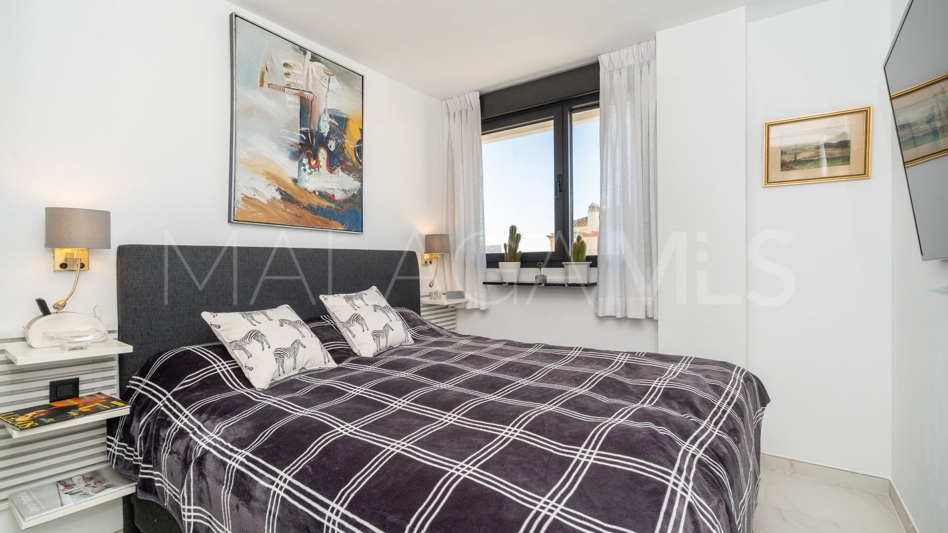 3 bedrooms apartment in Estepona Town for sale