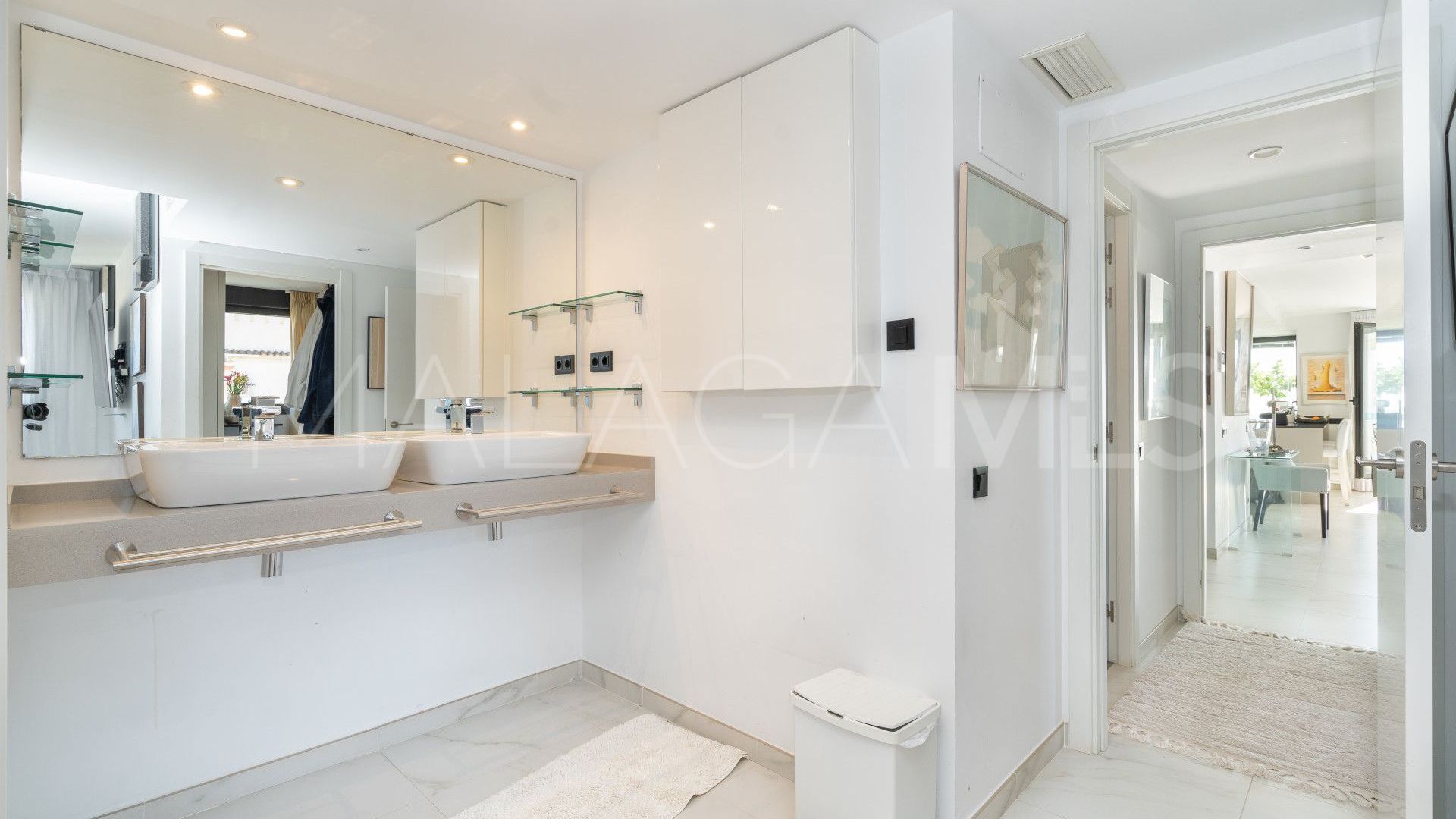 3 bedrooms apartment in Estepona Town for sale