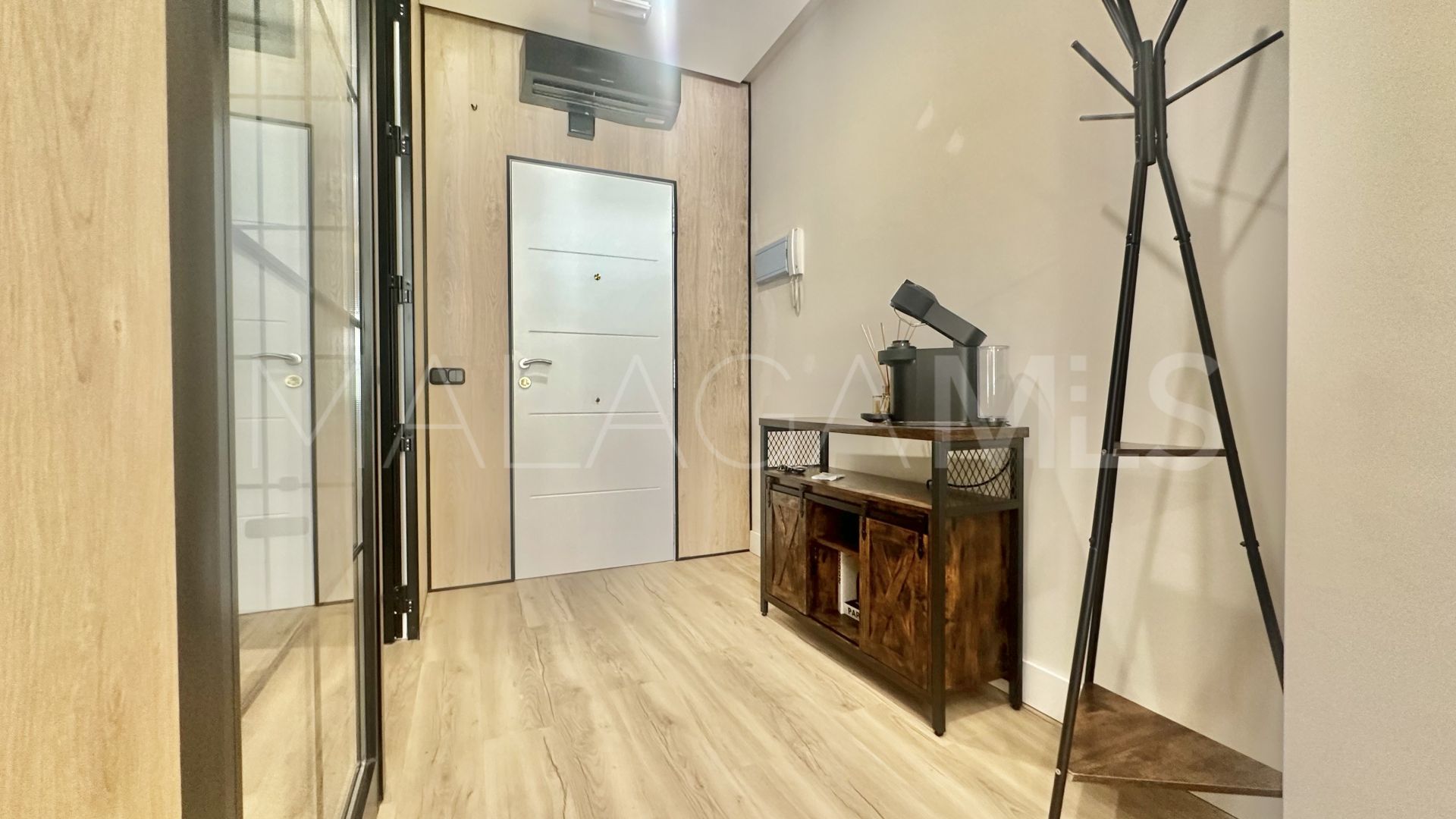 For sale Ricardo Soriano office