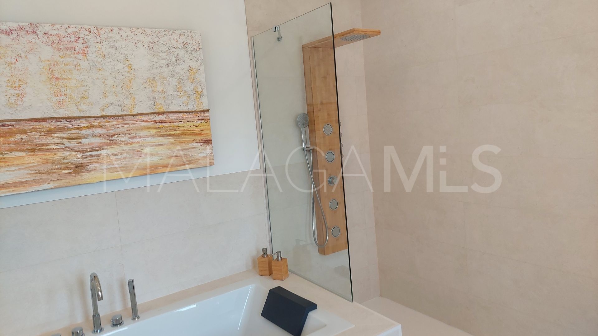 Villa for sale in Valle Romano