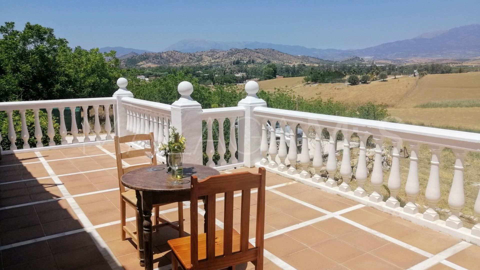 Cortijo for sale in Coin with 6 bedrooms