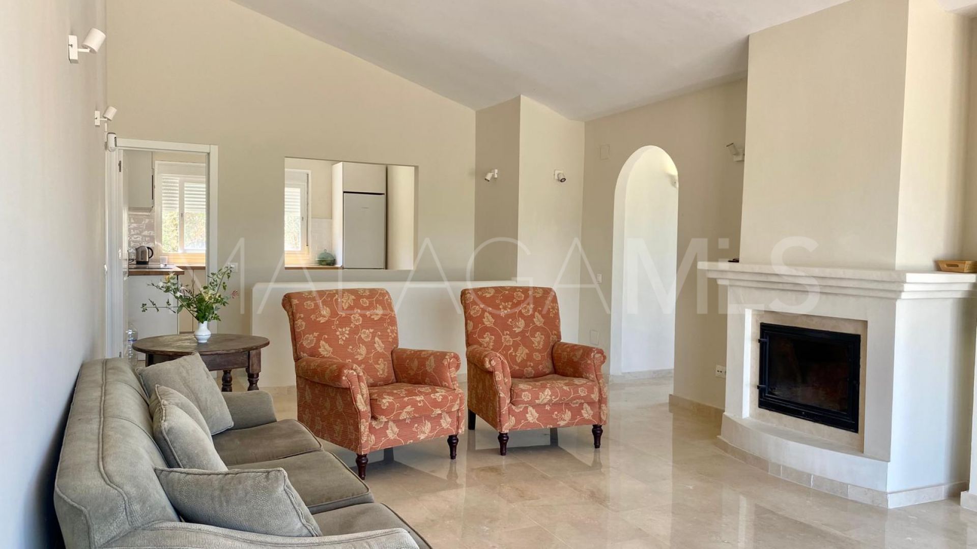Cortijo for sale in Coin with 6 bedrooms
