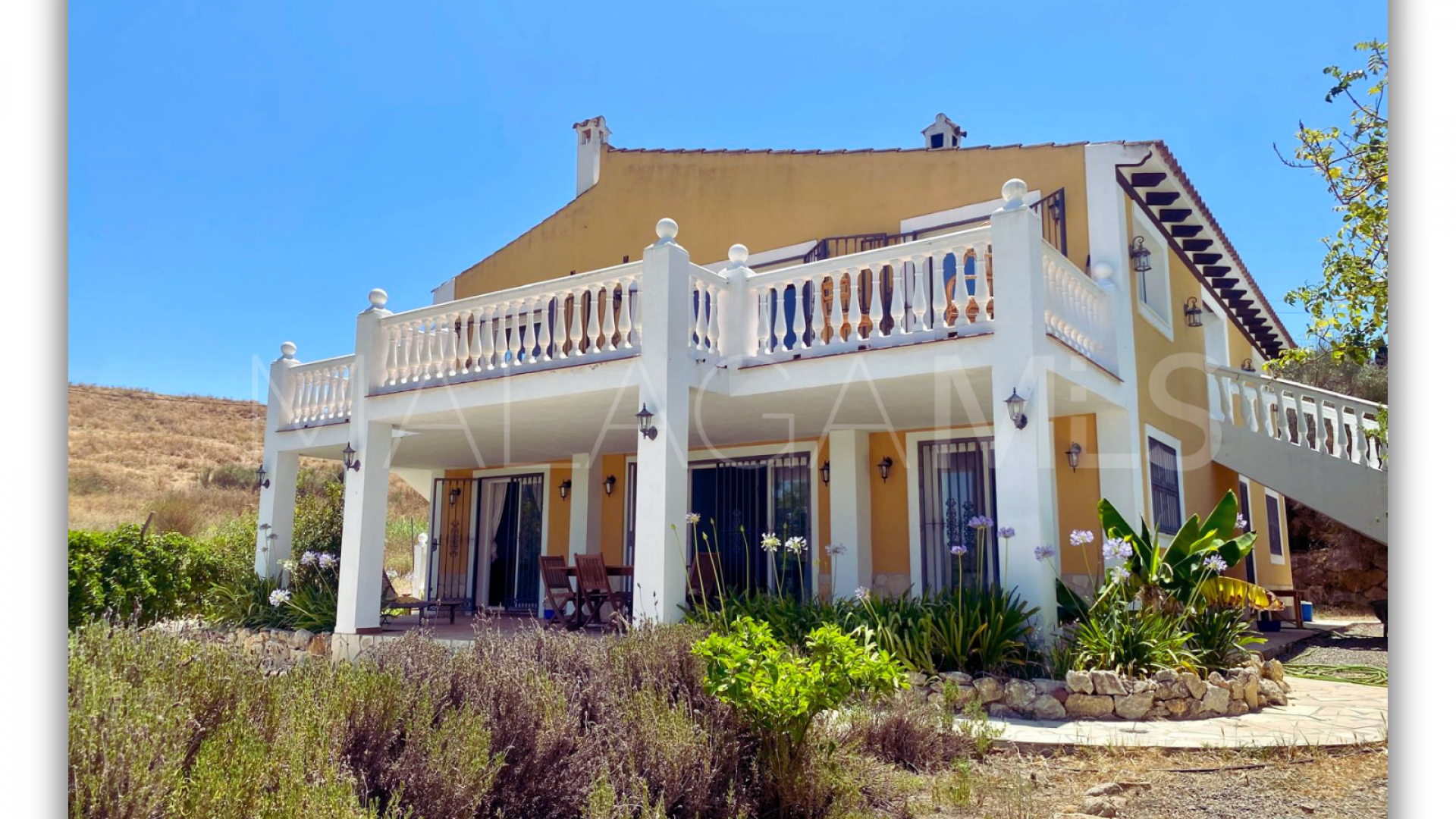 Cortijo for sale in Coin with 6 bedrooms