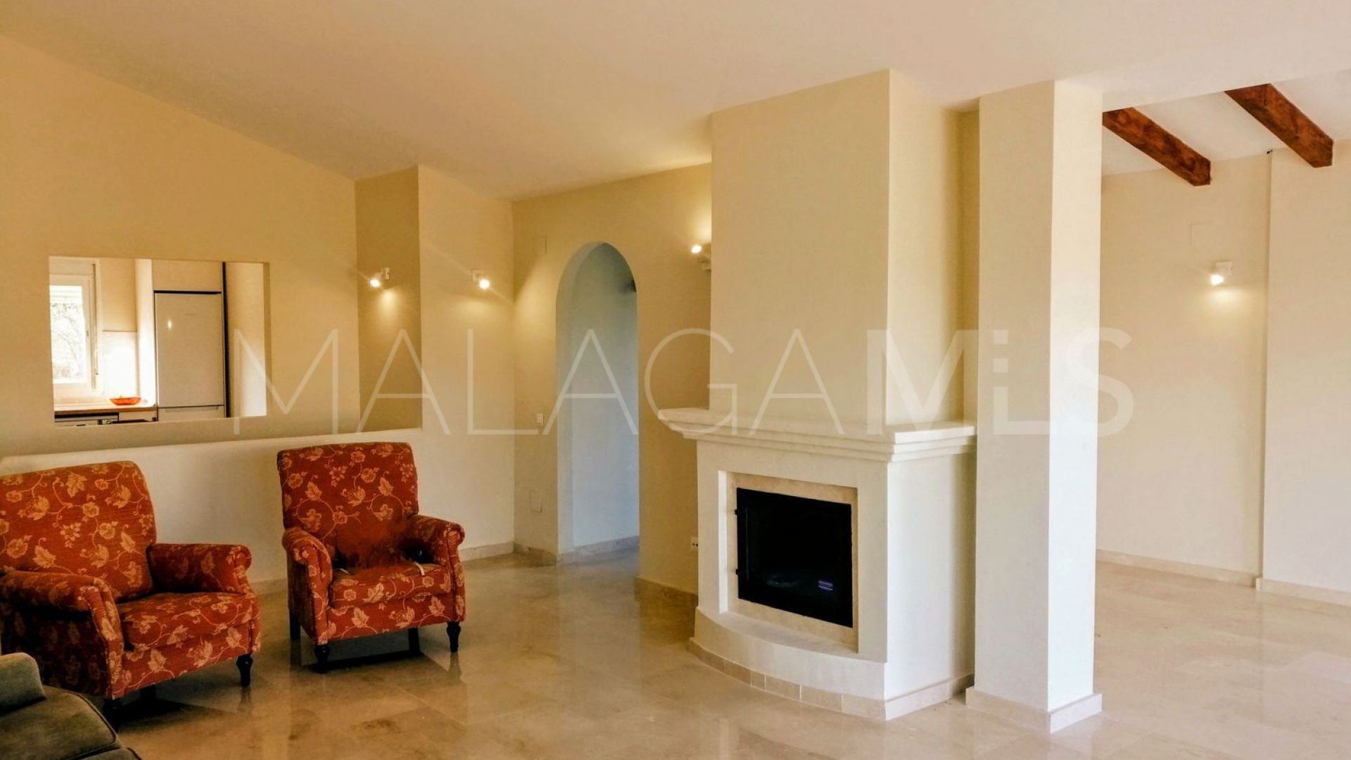 Cortijo for sale in Coin with 6 bedrooms