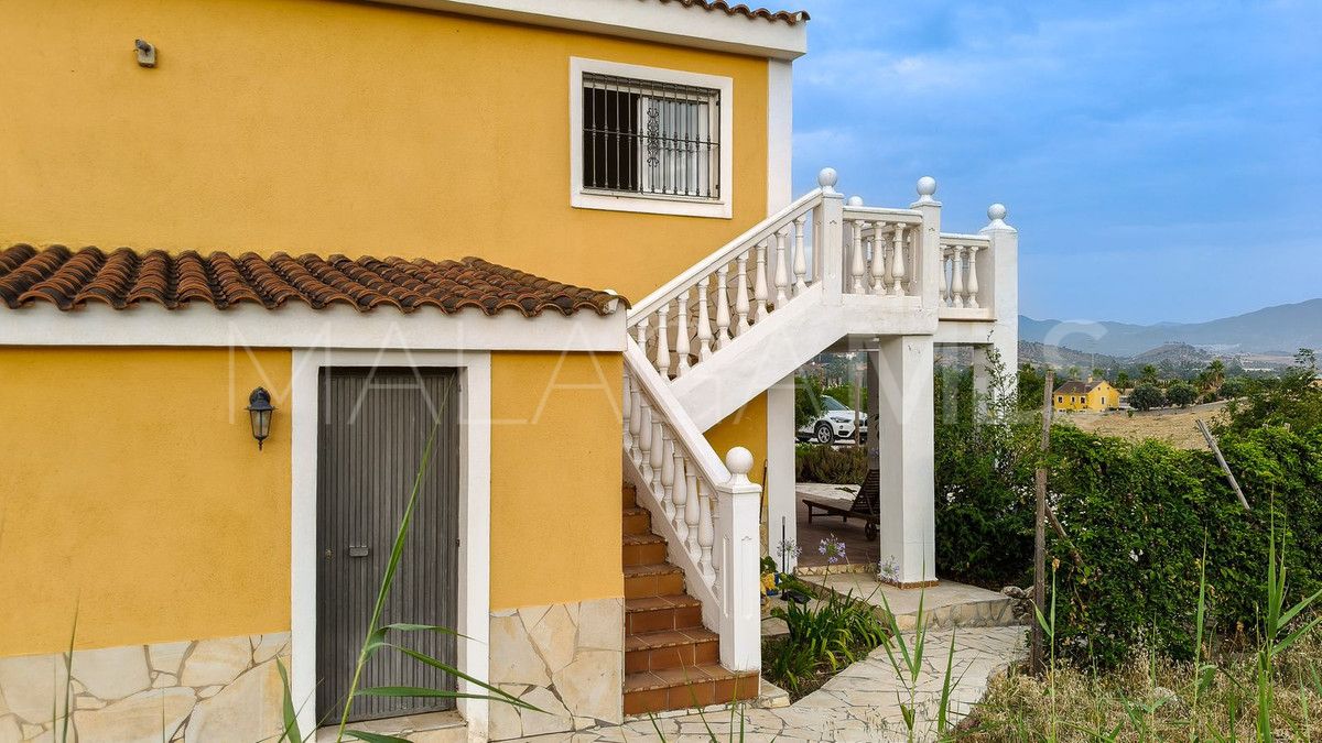 Cortijo for sale in Coin with 6 bedrooms