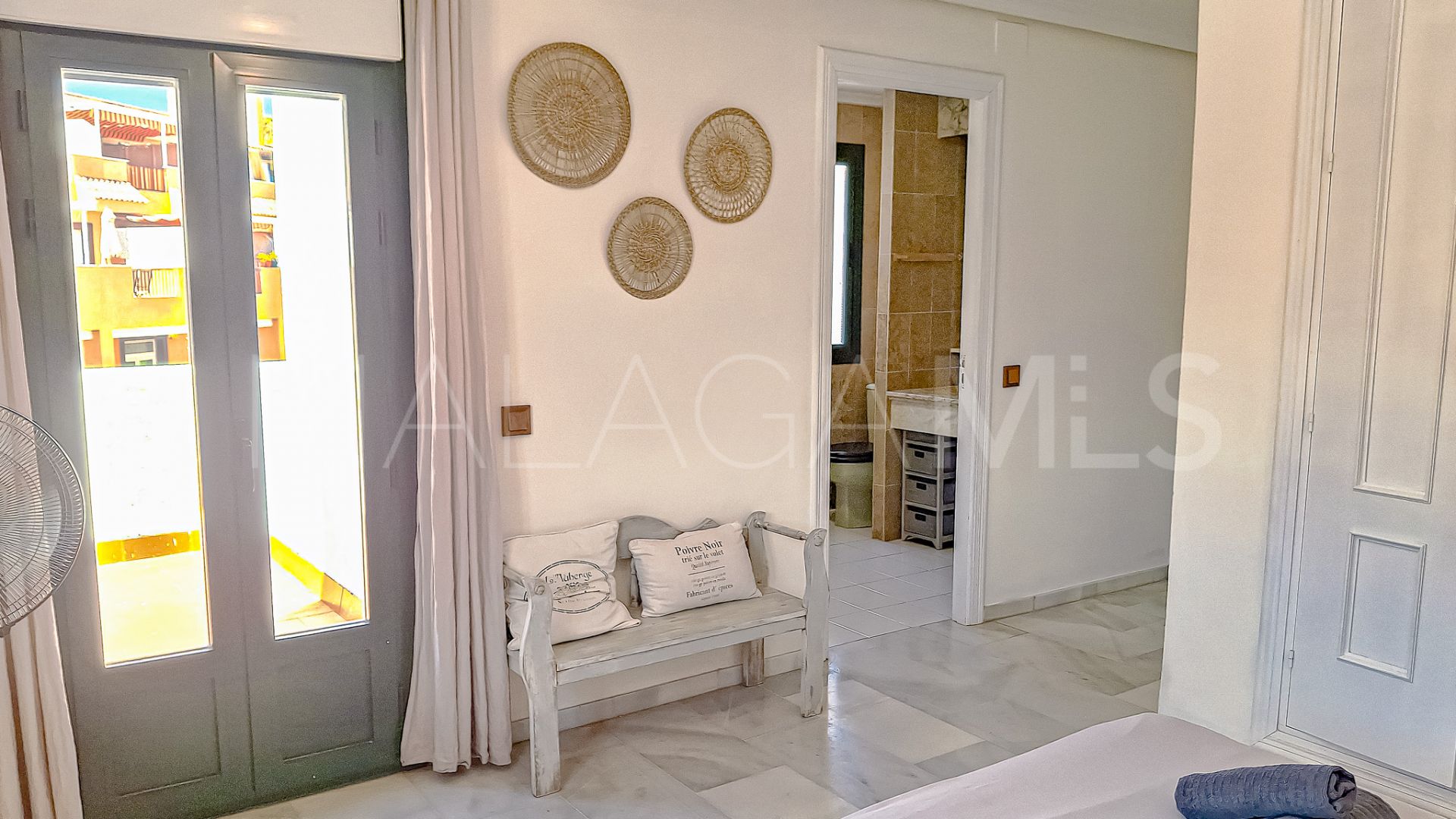 Doppelhaushälfte for sale in Marina de Casares