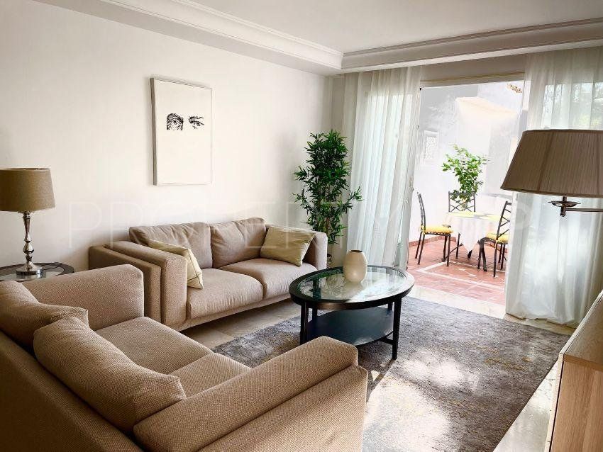 Apartment for sale in Marbella - Puerto Banus with 2 bedrooms