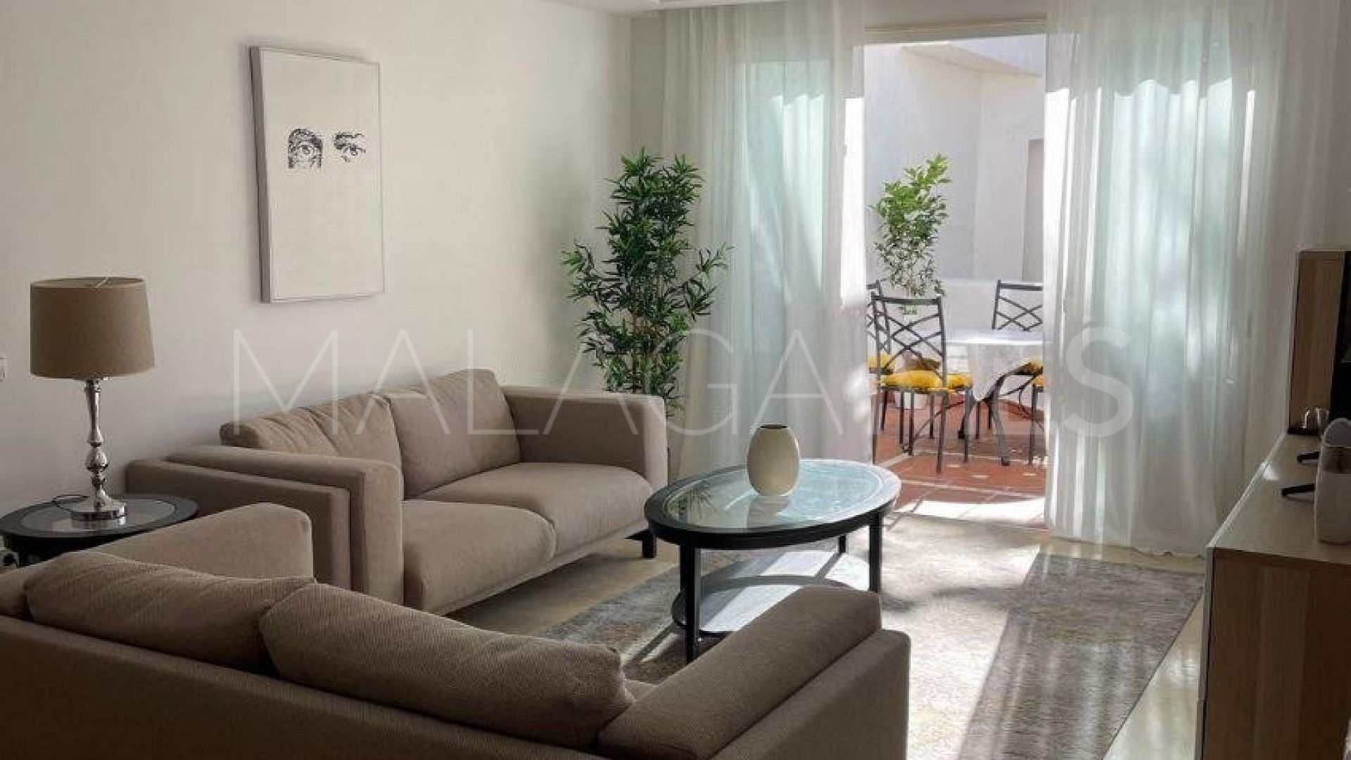 Apartment for sale in Marbella - Puerto Banus with 2 bedrooms